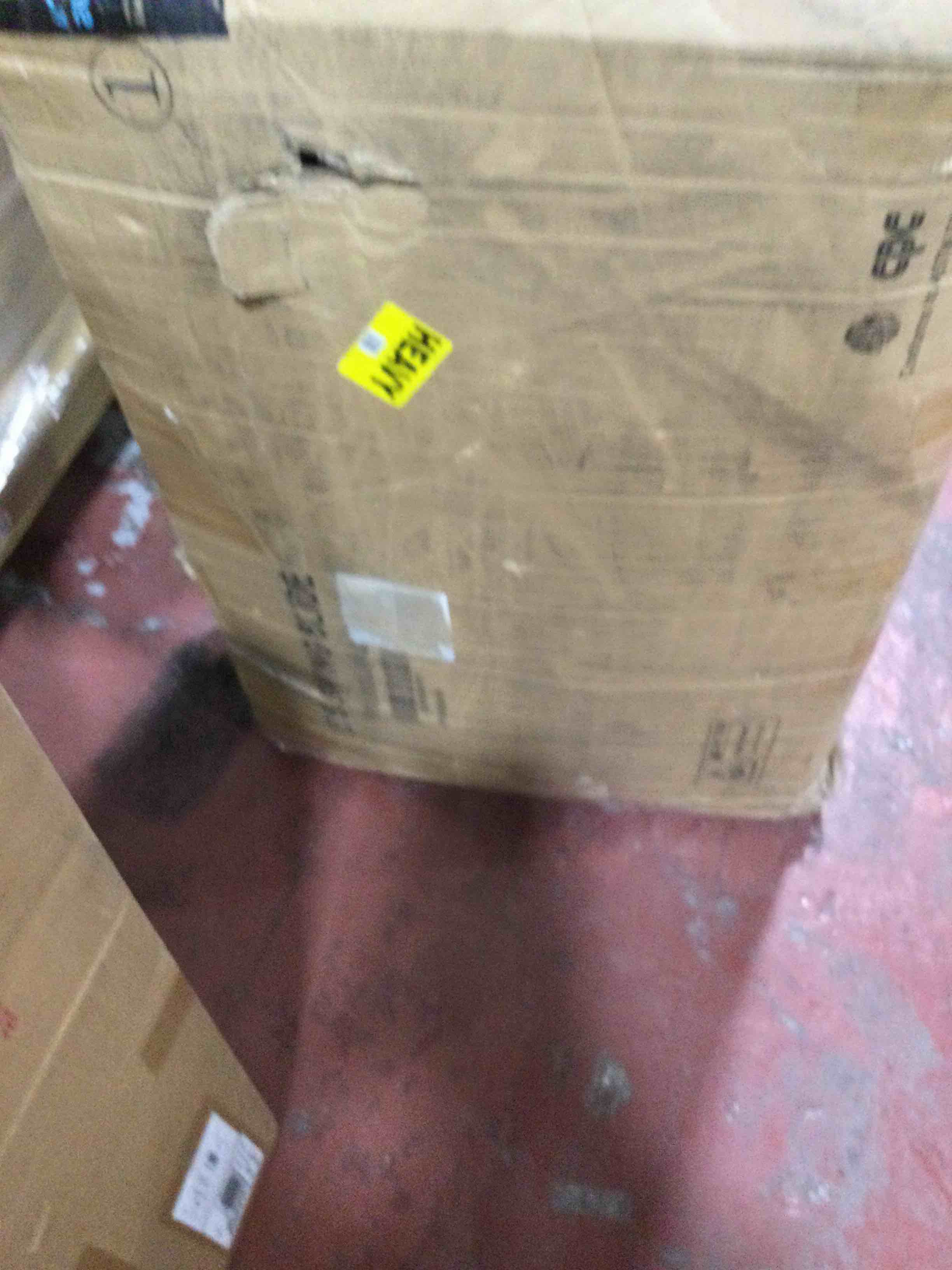 https://s3.amazonaws.com/lotting-images-prod/bidfta/GRN4094322_1706890781647.jpeg