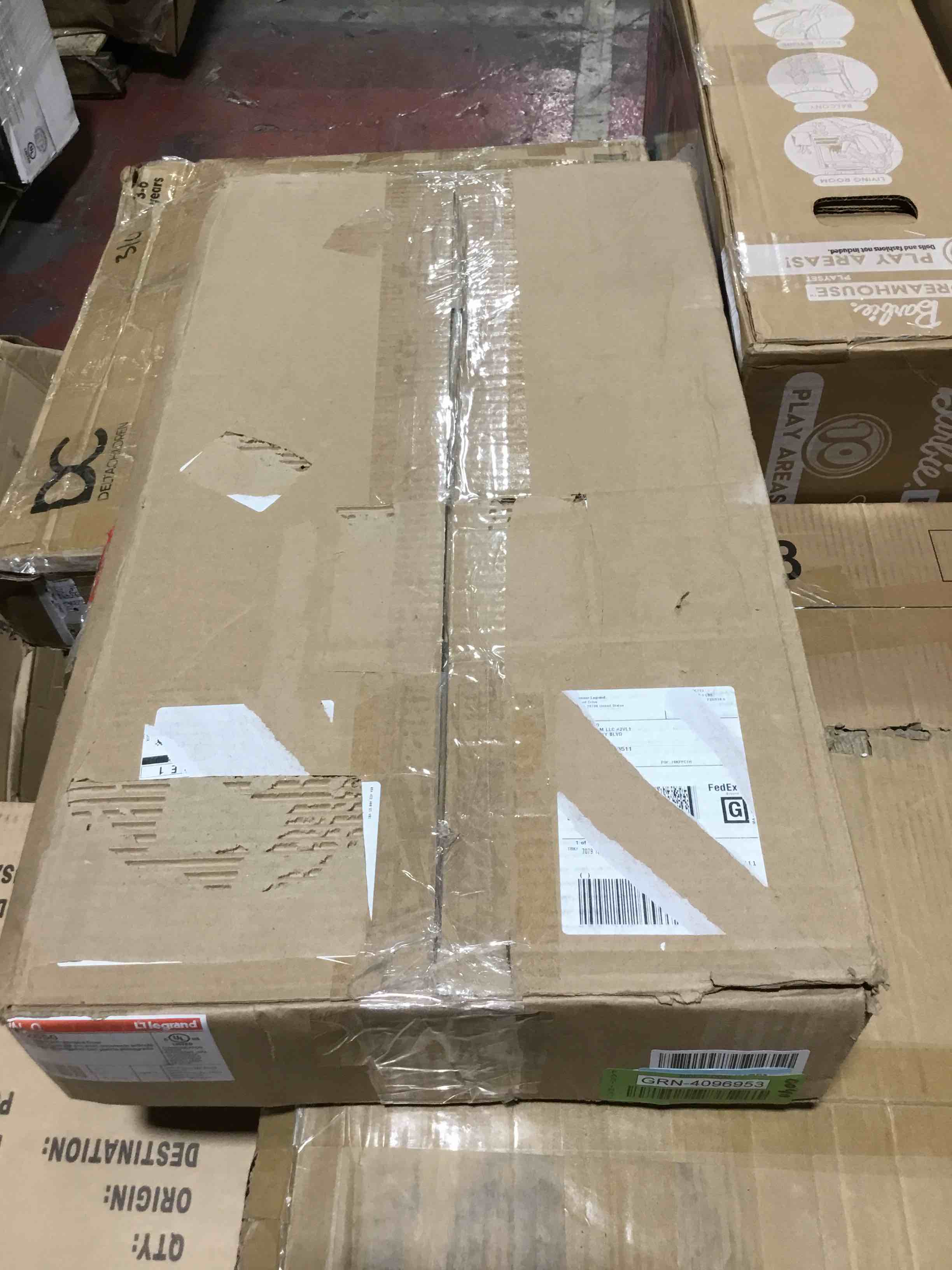 https://s3.amazonaws.com/lotting-images-prod/bidfta/GRN4096953_1704381764942.jpeg