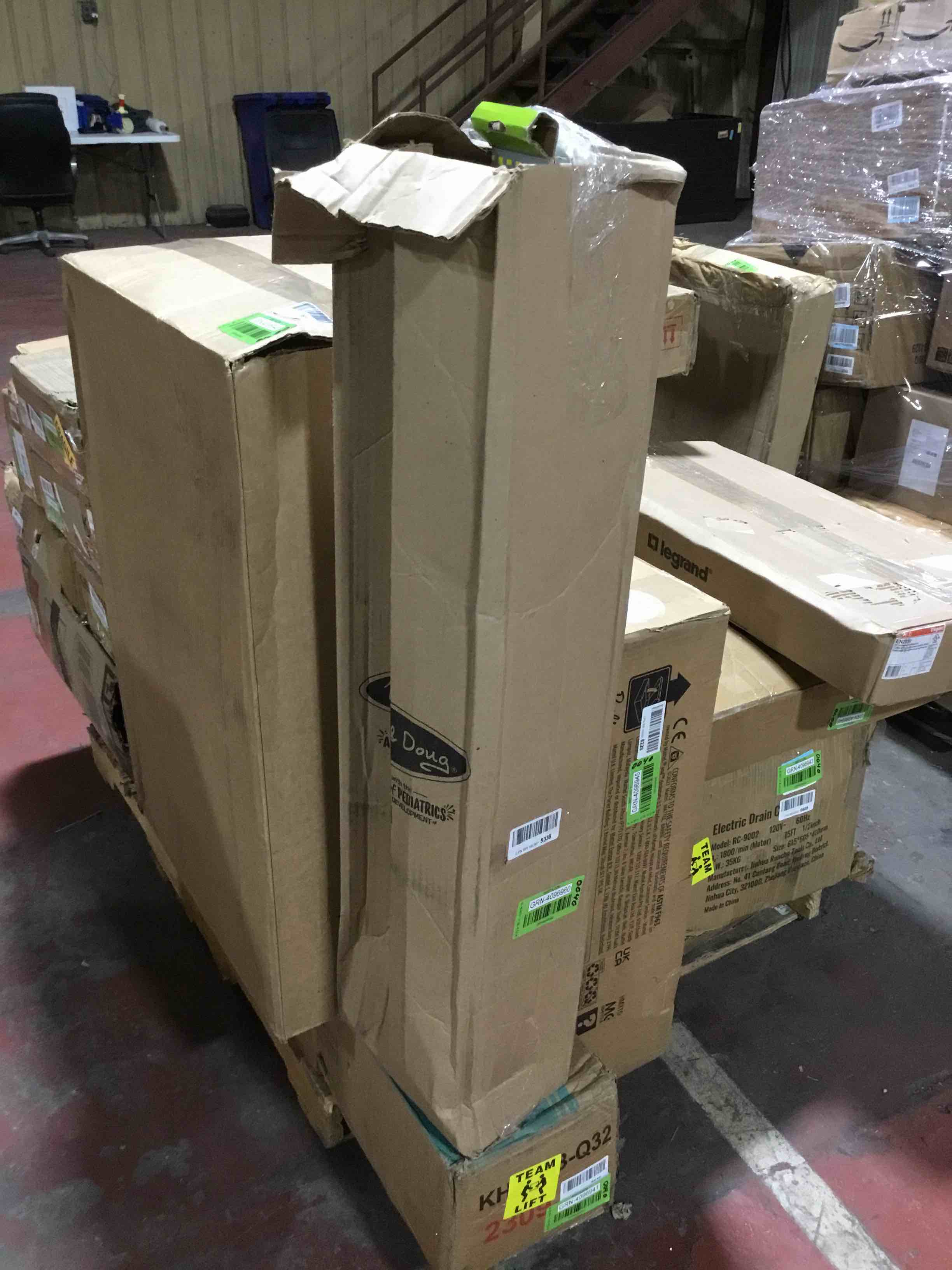 https://s3.amazonaws.com/lotting-images-prod/bidfta/GRN4096960_1704382973112.jpeg