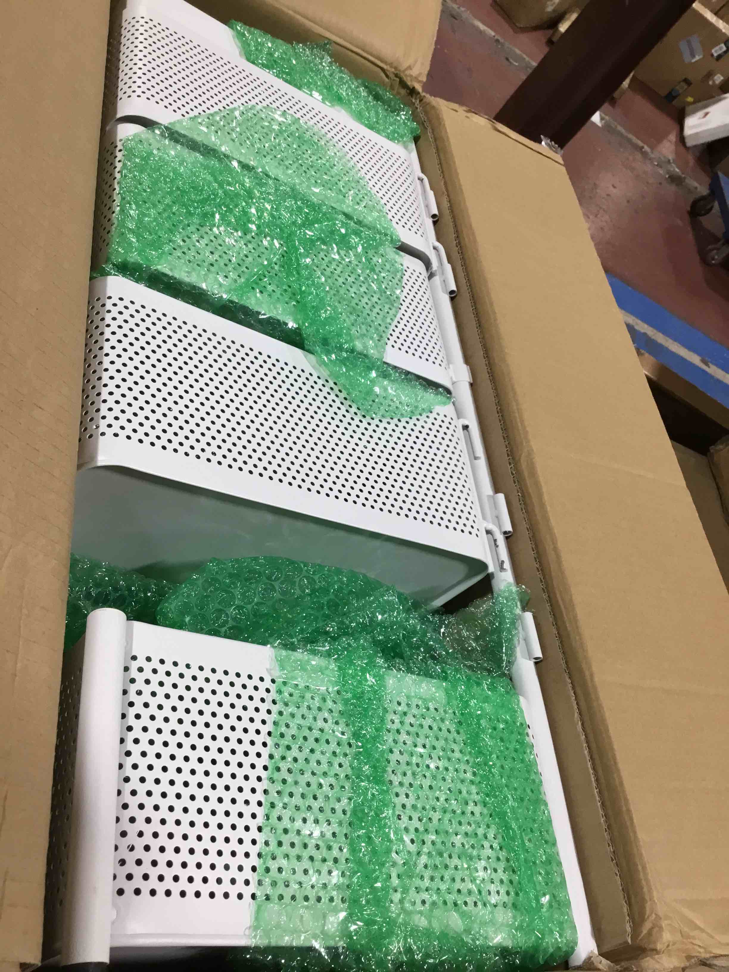 https://s3.amazonaws.com/lotting-images-prod/bidfta/GRN4098876_1709659483834.jpeg