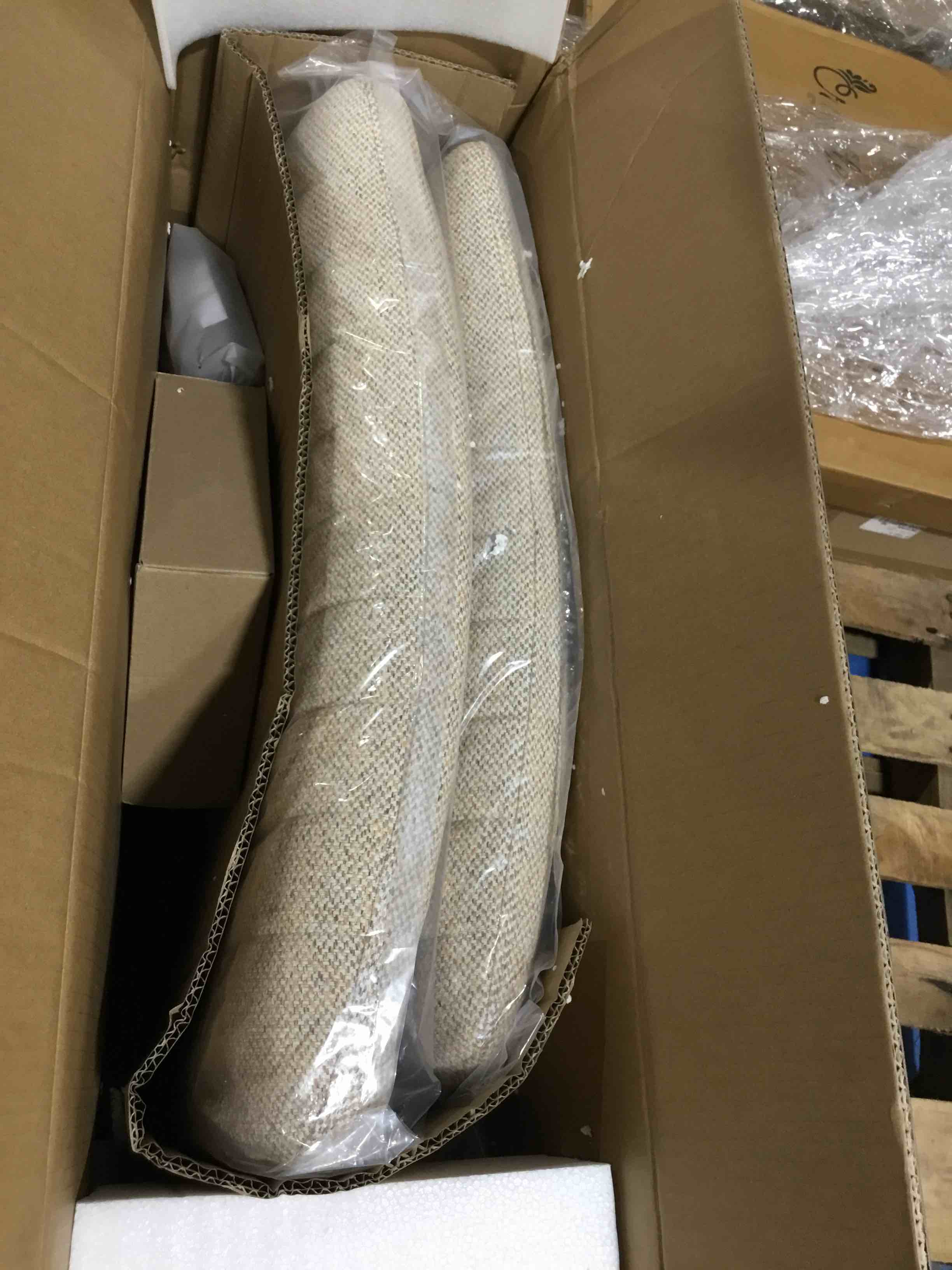 https://s3.amazonaws.com/lotting-images-prod/bidfta/GRN4099256_1709908521125.jpeg