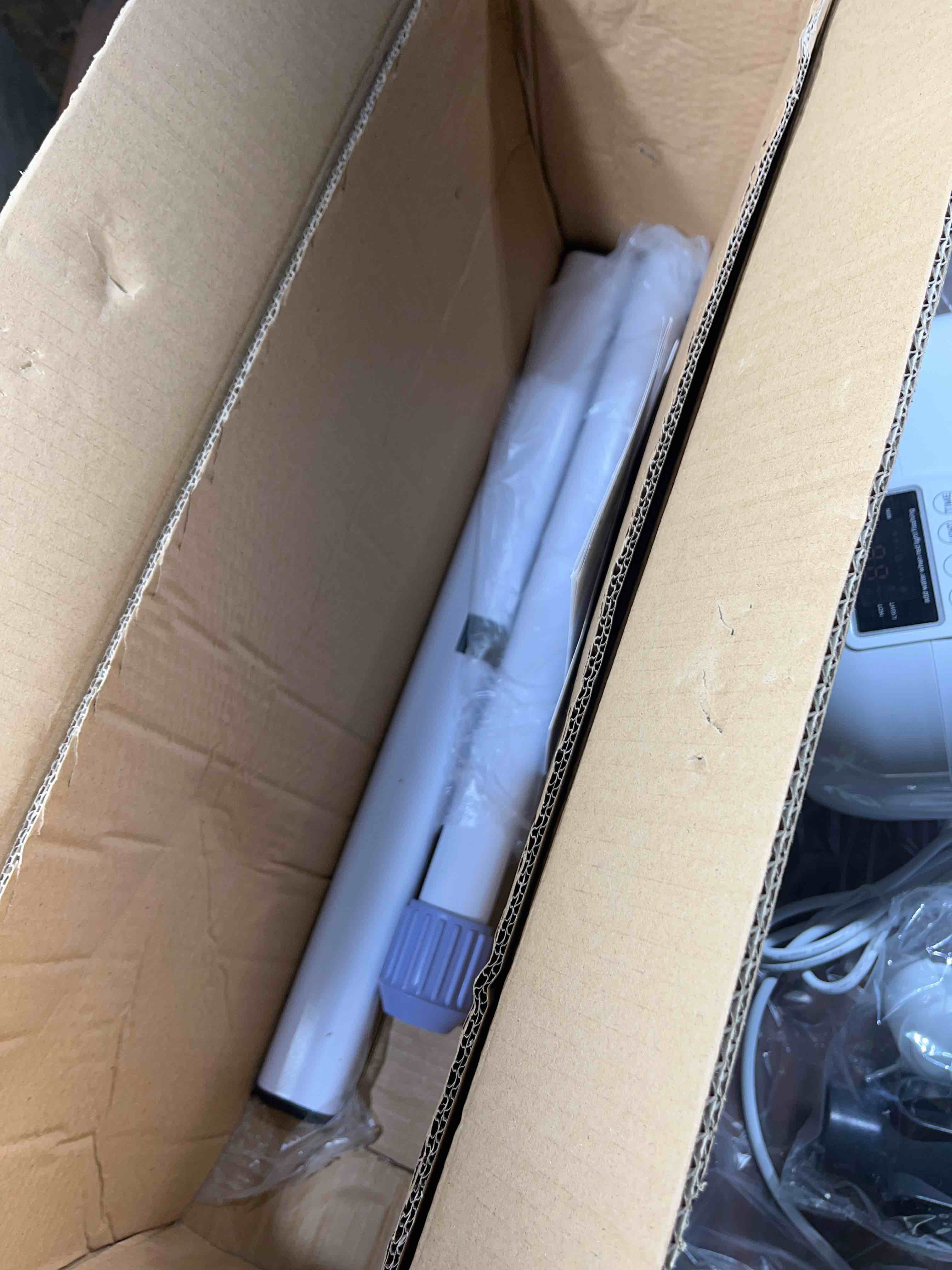 https://s3.amazonaws.com/lotting-images-prod/bidfta/GRN4118024_1670707504111.jpeg