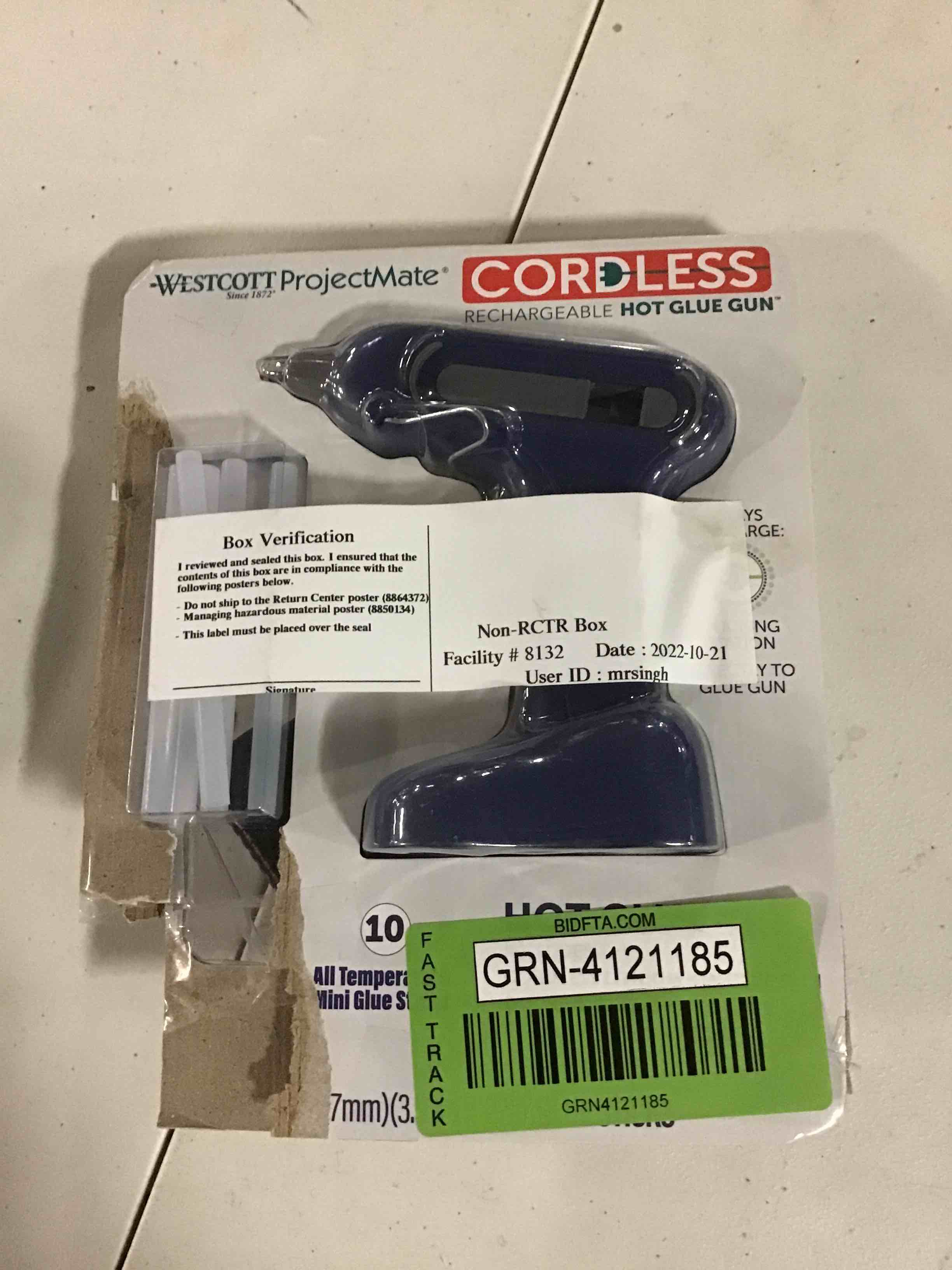 https://s3.amazonaws.com/lotting-images-prod/bidfta/GRN4121185_1670594975155.jpeg