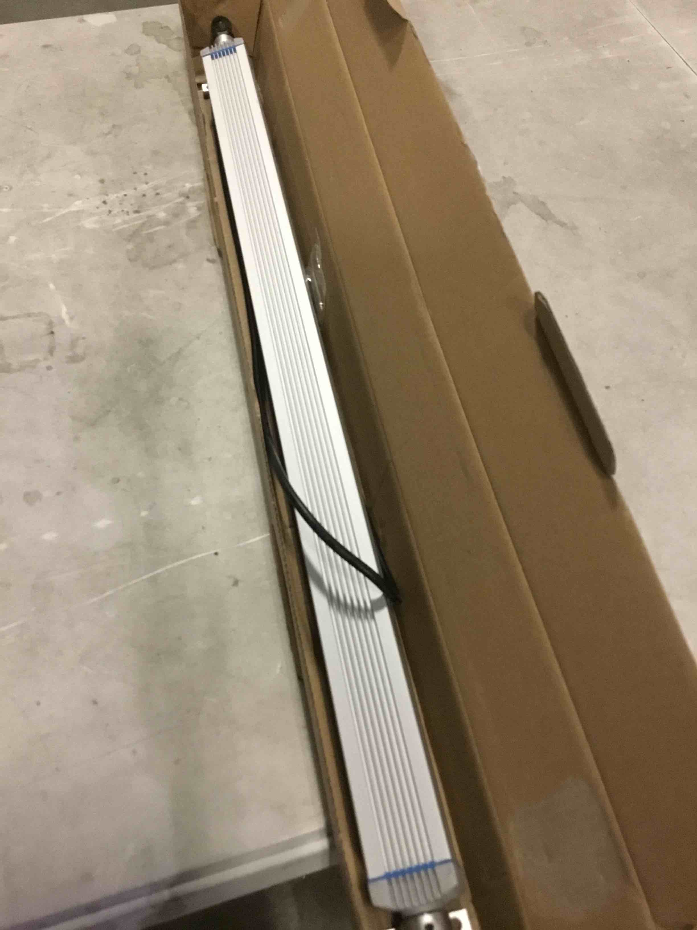 https://s3.amazonaws.com/lotting-images-prod/bidfta/GRN4138613_1695820451229.jpeg