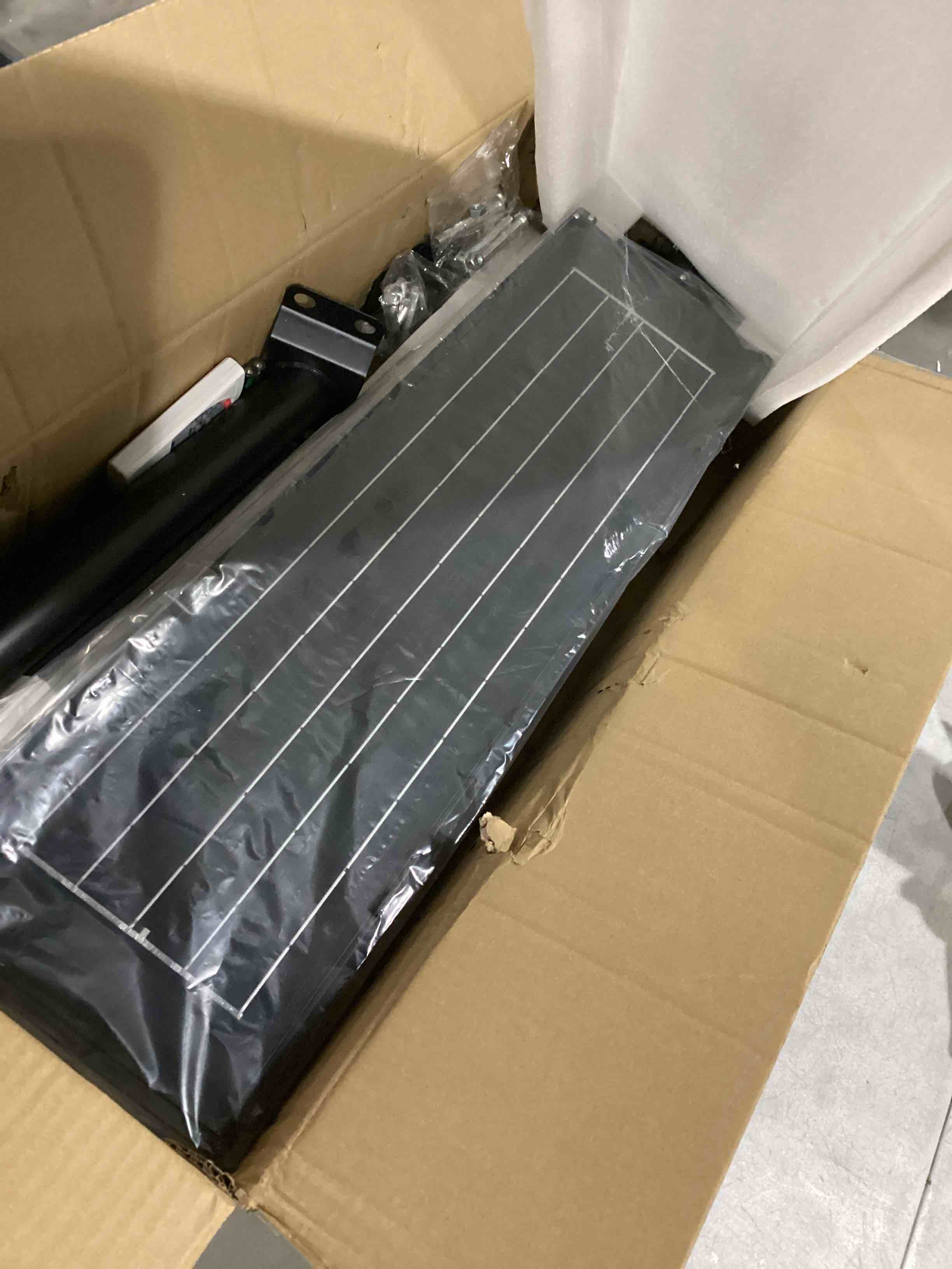 https://s3.amazonaws.com/lotting-images-prod/bidfta/GRN4145513_1710523958075.jpeg