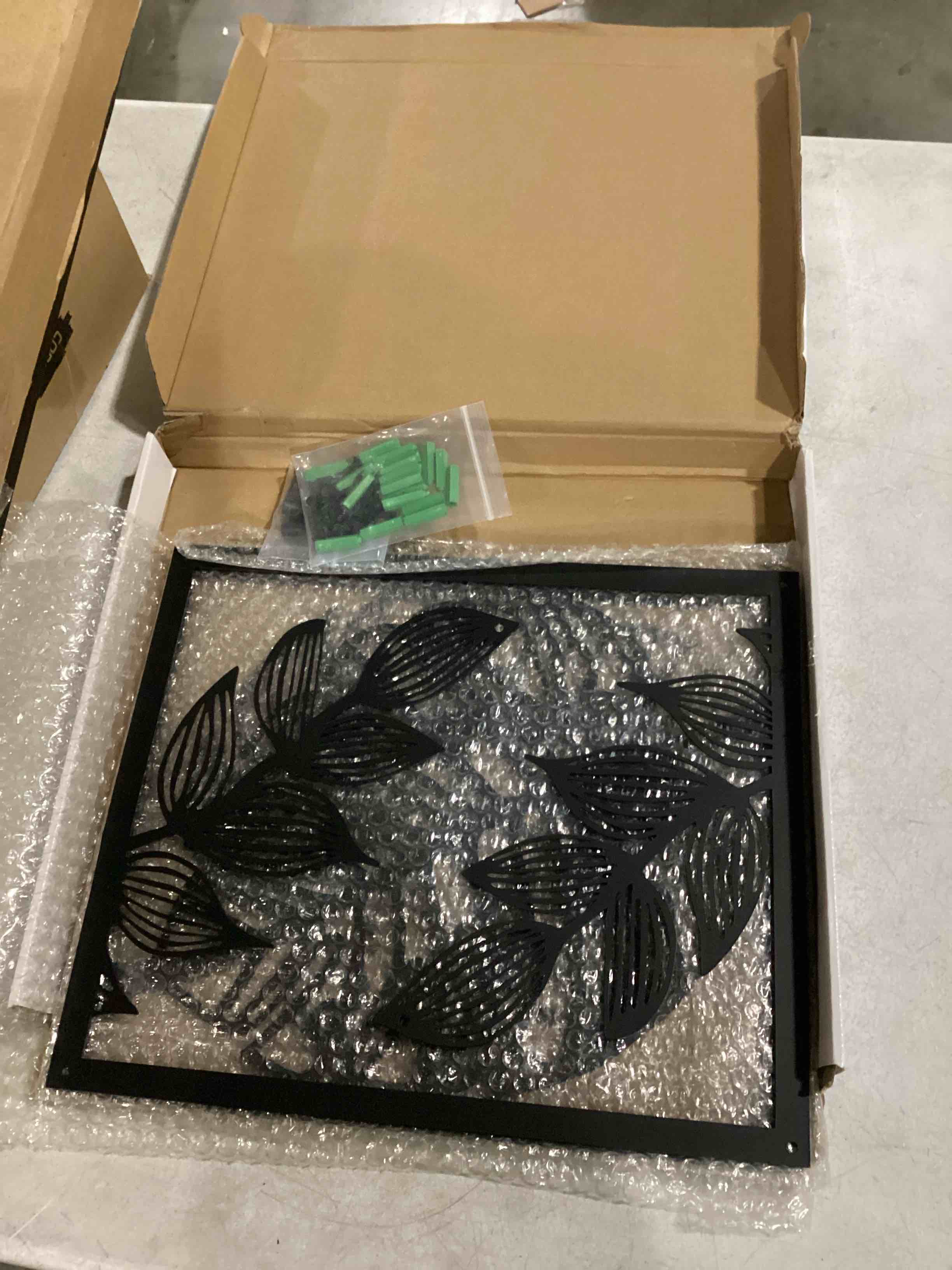 https://s3.amazonaws.com/lotting-images-prod/bidfta/GRN4146380_1712248664381.jpeg