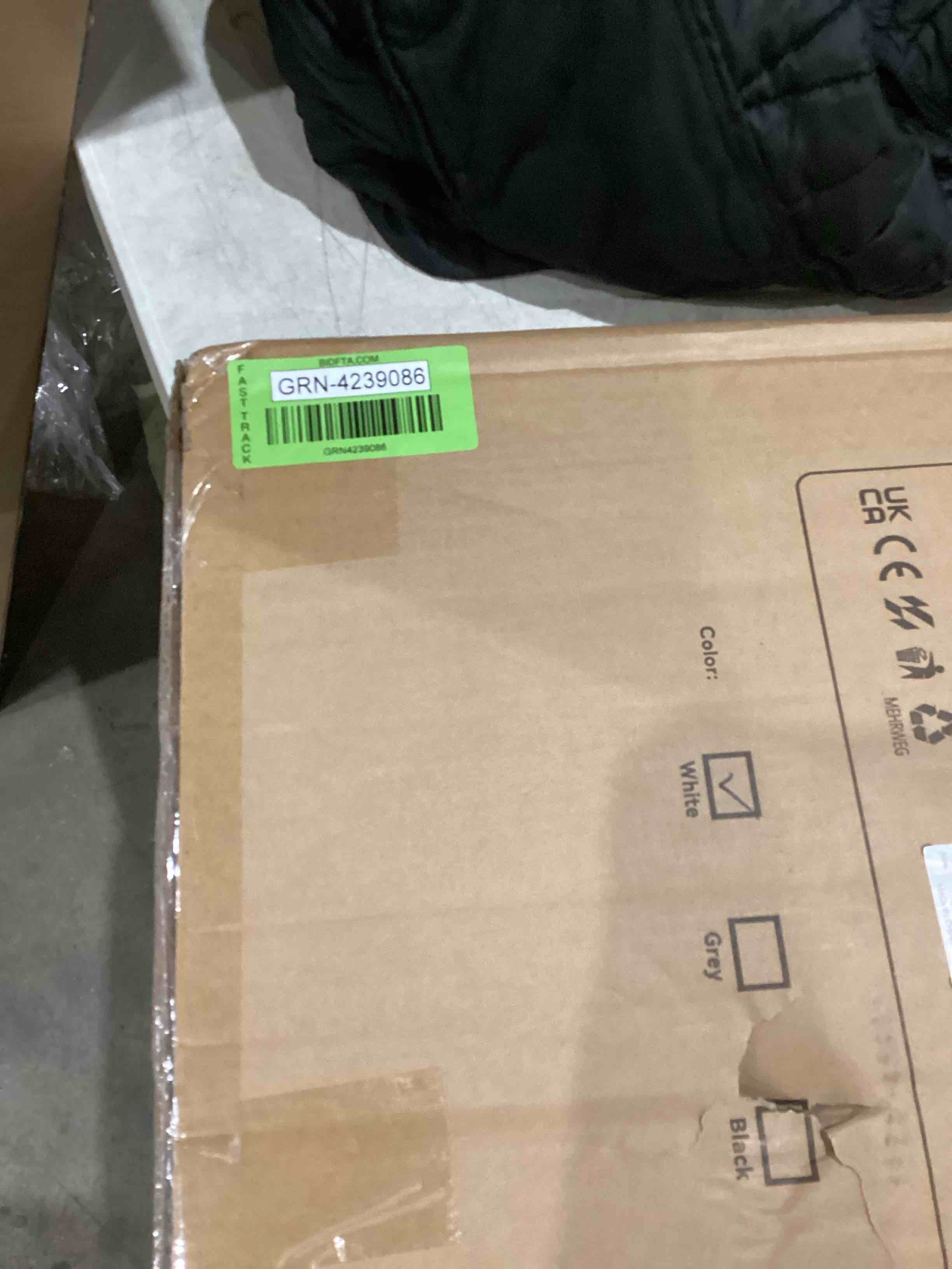 https://s3.amazonaws.com/lotting-images-prod/bidfta/GRN4239086_1747999767556.jpeg