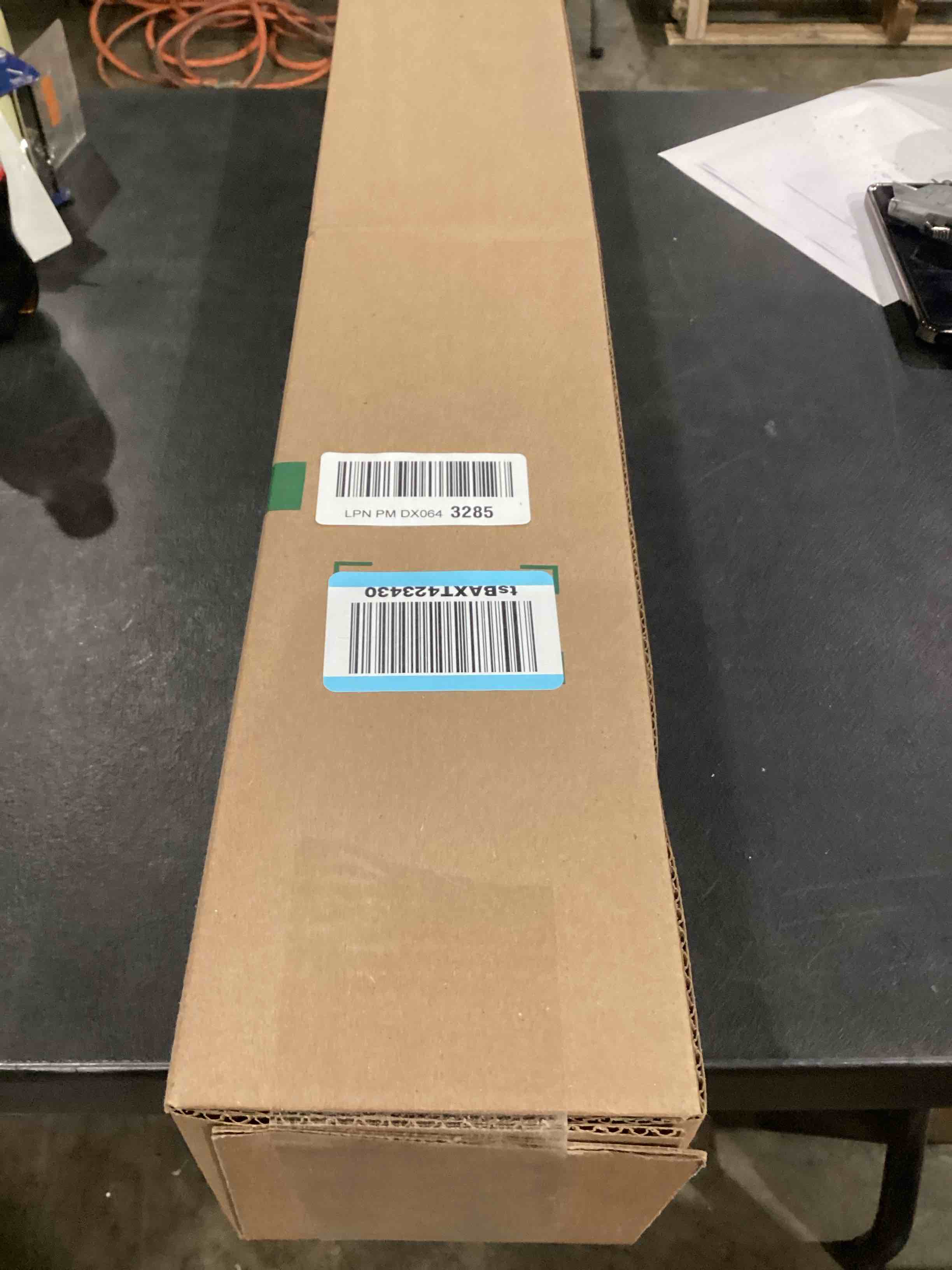 https://s3.amazonaws.com/lotting-images-prod/bidfta/GRN4240132_1746126132696.jpeg