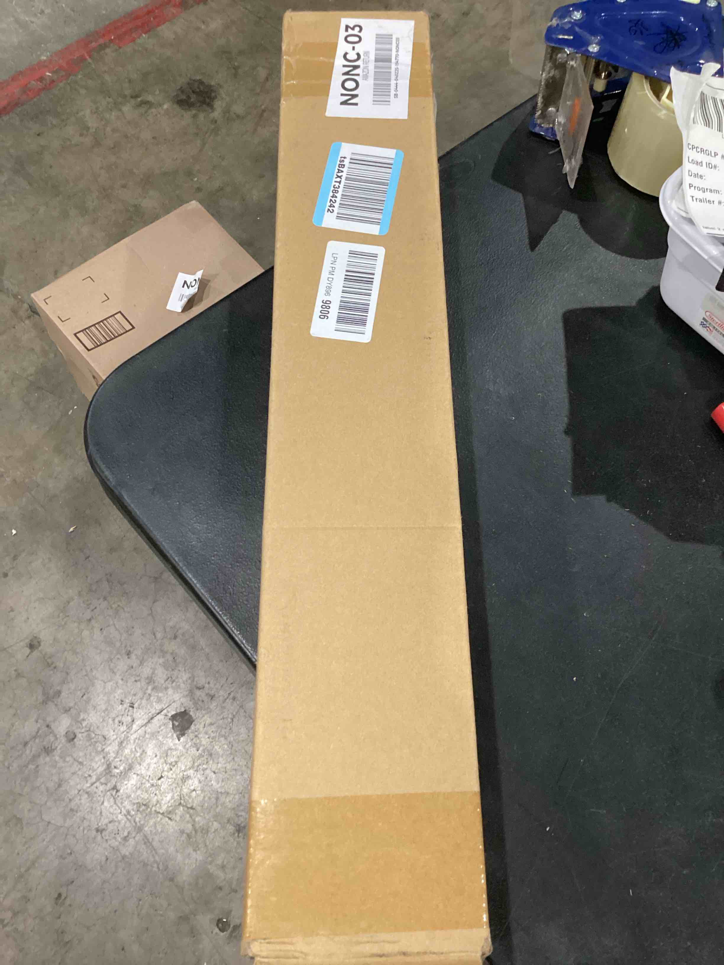 https://s3.amazonaws.com/lotting-images-prod/bidfta/GRN4240203_1746126388385.jpeg