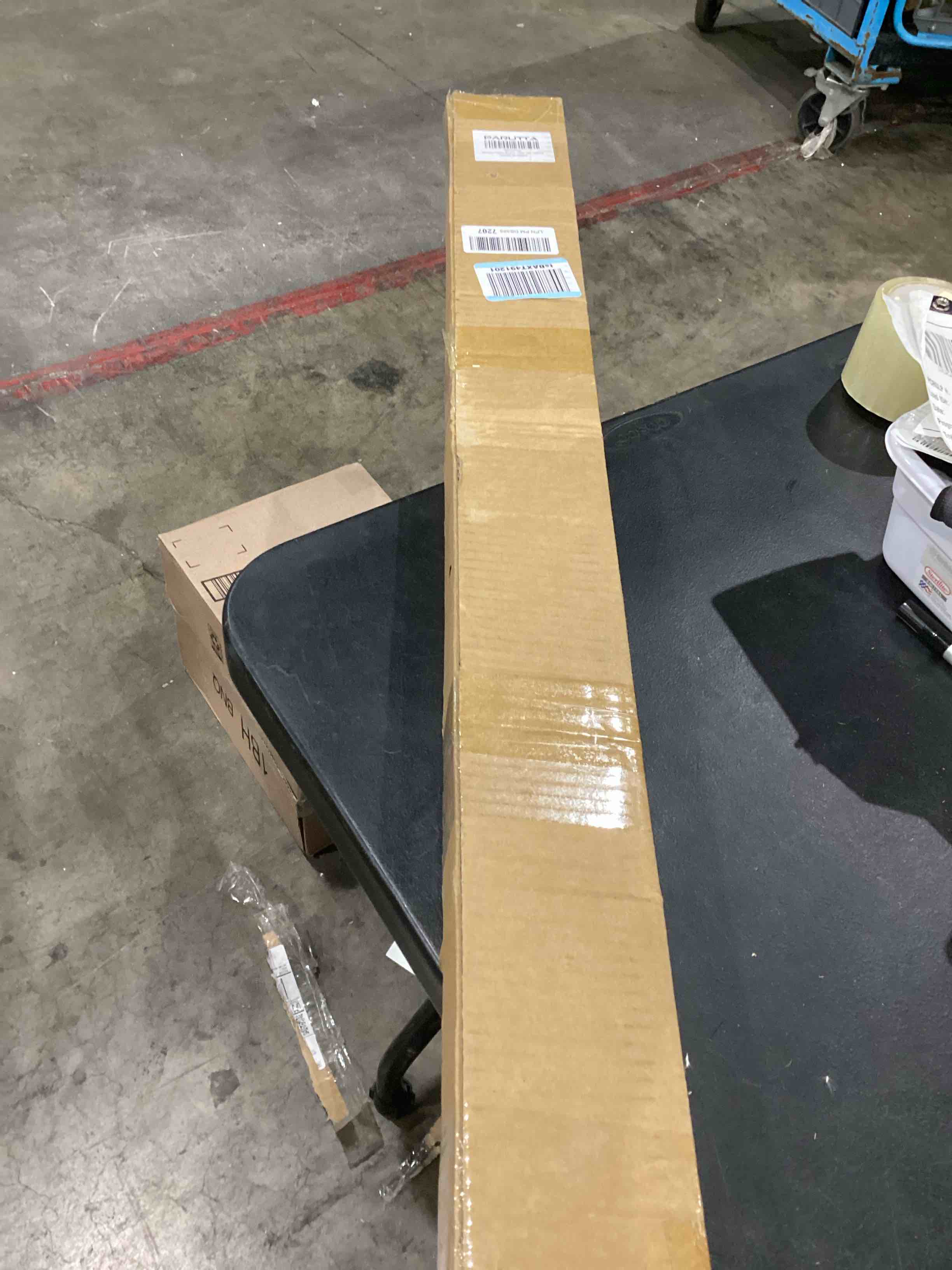 https://s3.amazonaws.com/lotting-images-prod/bidfta/GRN4240239_1746128330662.jpeg