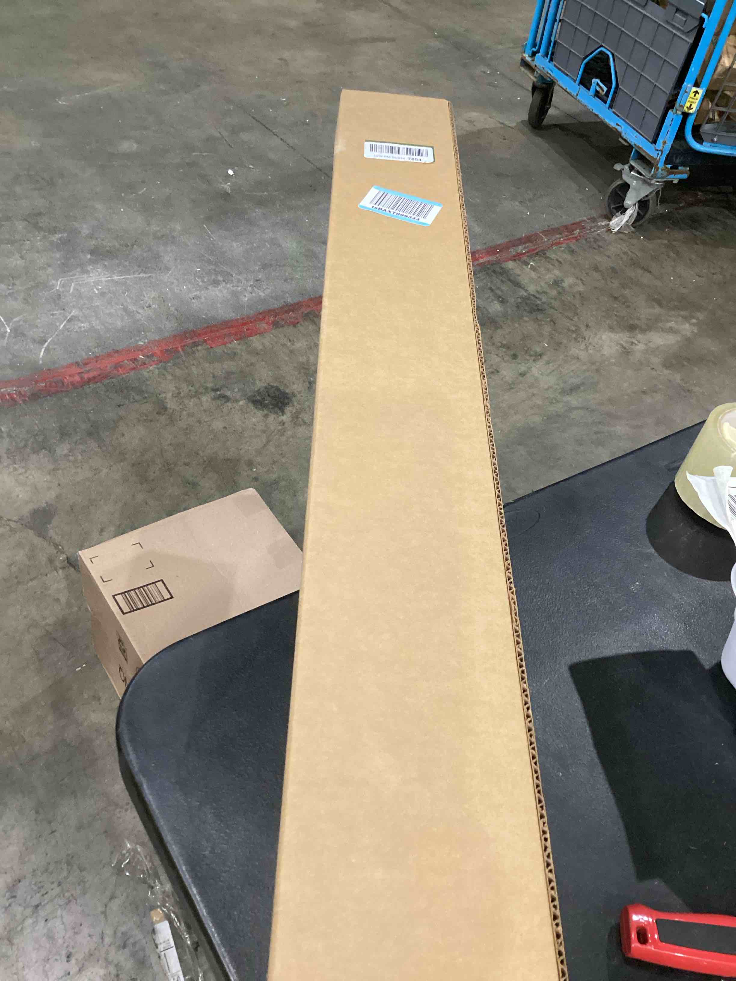 https://s3.amazonaws.com/lotting-images-prod/bidfta/GRN4240248_1746128728312.jpeg