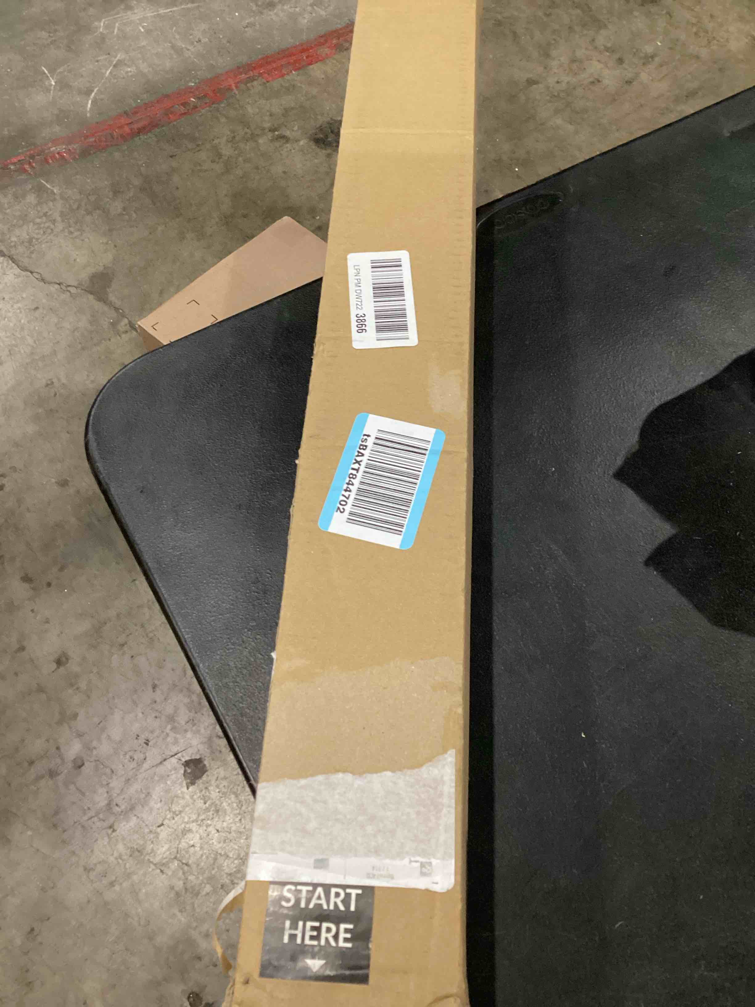 https://s3.amazonaws.com/lotting-images-prod/bidfta/GRN4240264_1746129500699.jpeg