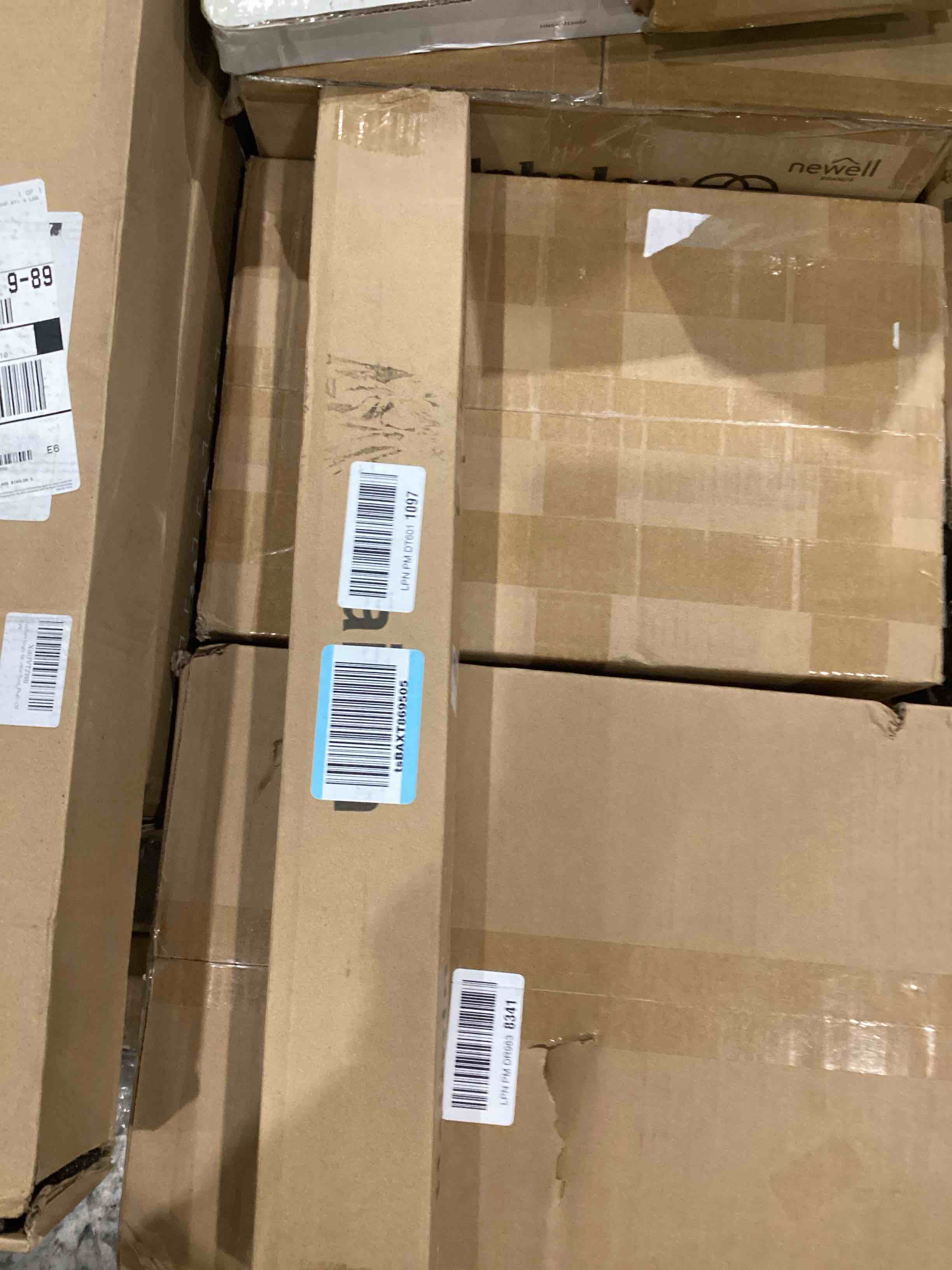 https://s3.amazonaws.com/lotting-images-prod/bidfta/GRN4240324_1746203967216.jpeg