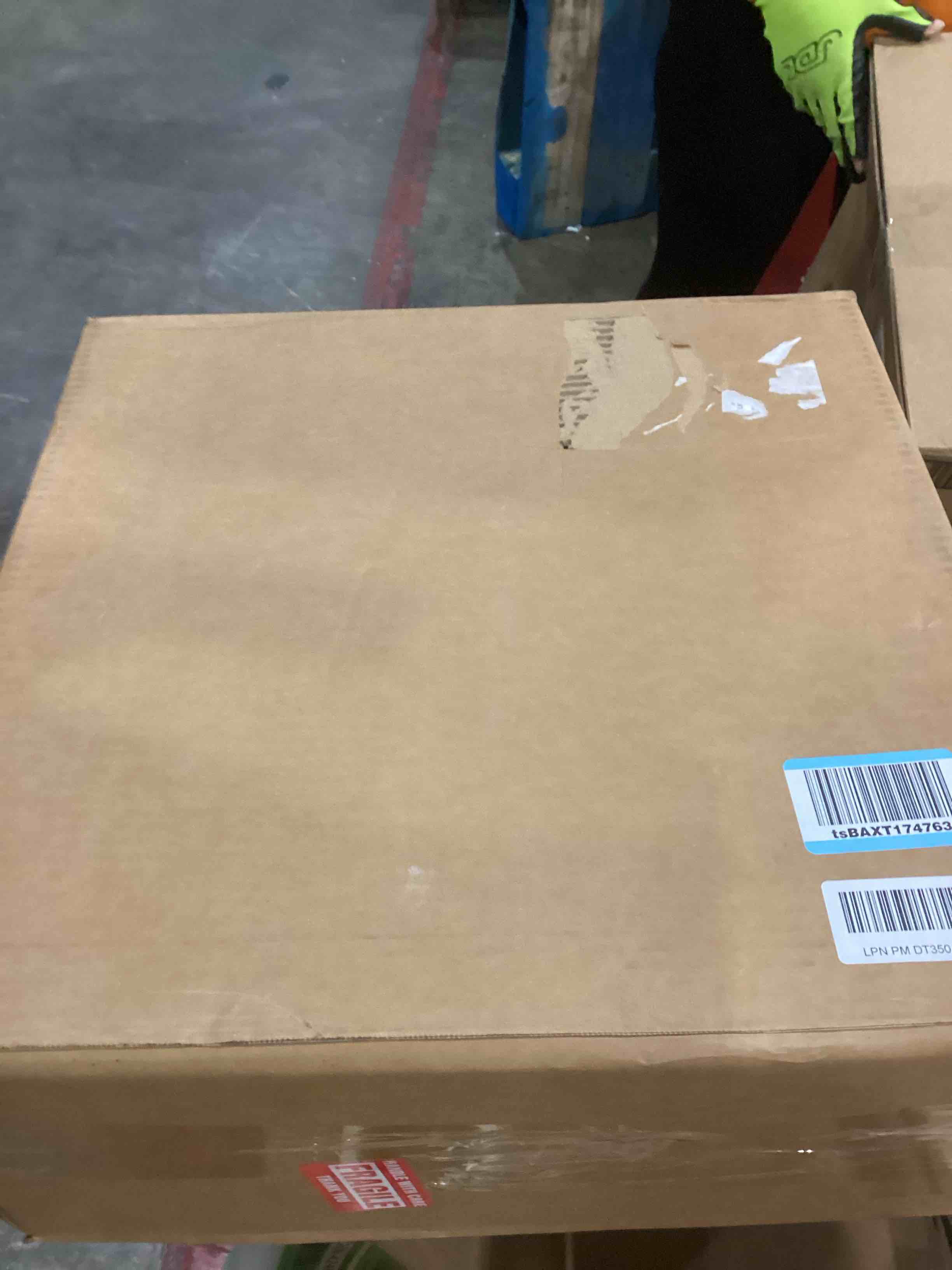 https://s3.amazonaws.com/lotting-images-prod/bidfta/GRN4240491_1746206301093.jpeg