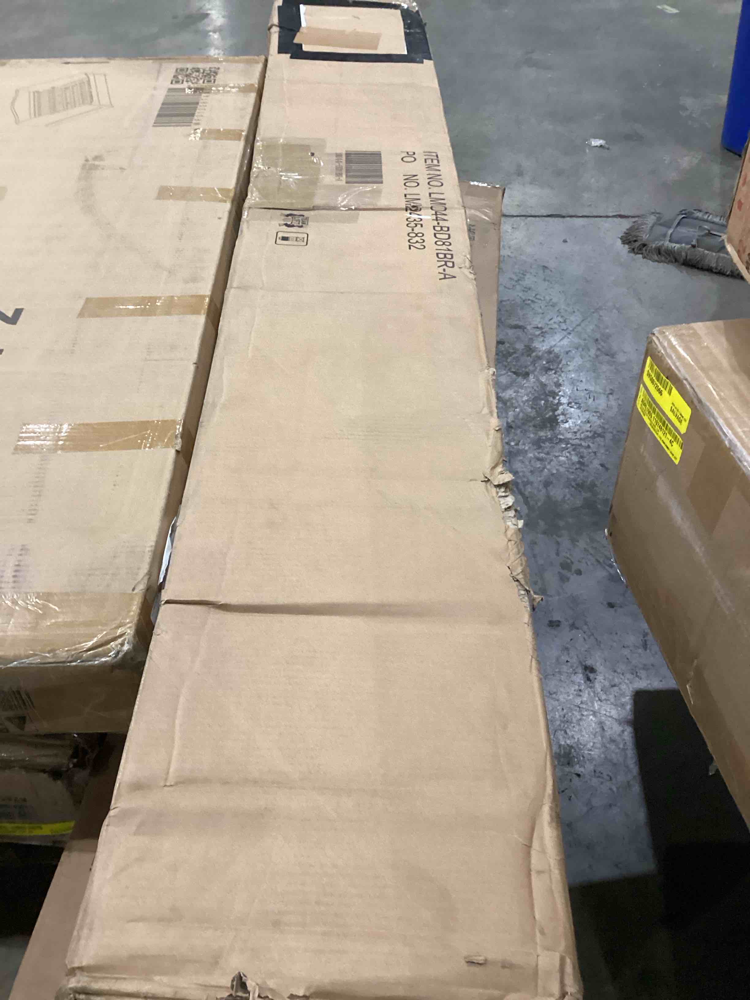 https://s3.amazonaws.com/lotting-images-prod/bidfta/GRN4240777_1746711682929.jpeg