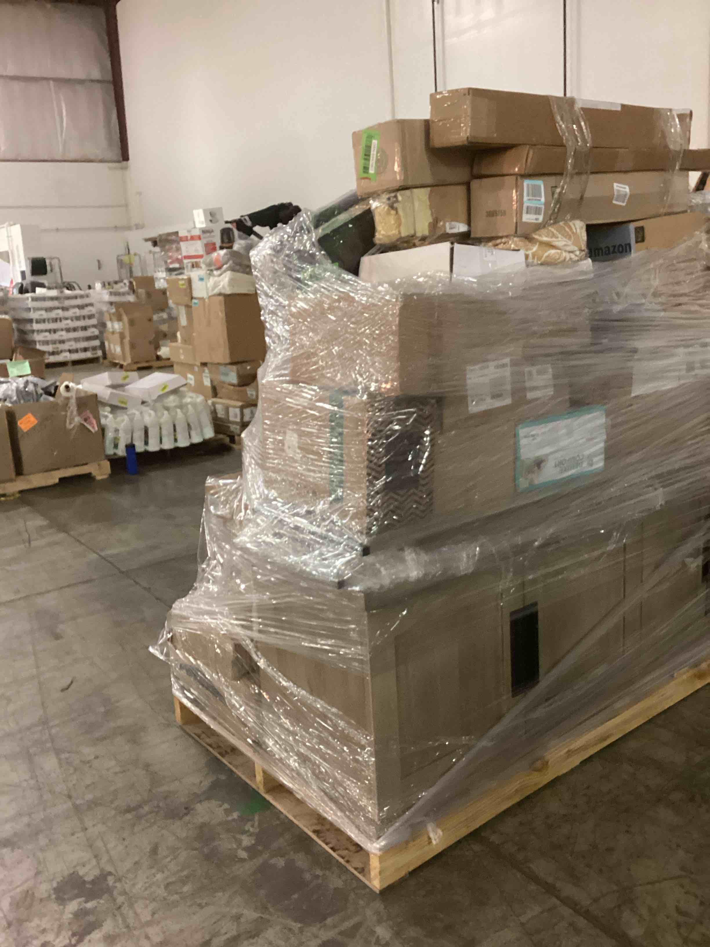 https://s3.amazonaws.com/lotting-images-prod/bidfta/GRN4243801_1719241010433.jpeg