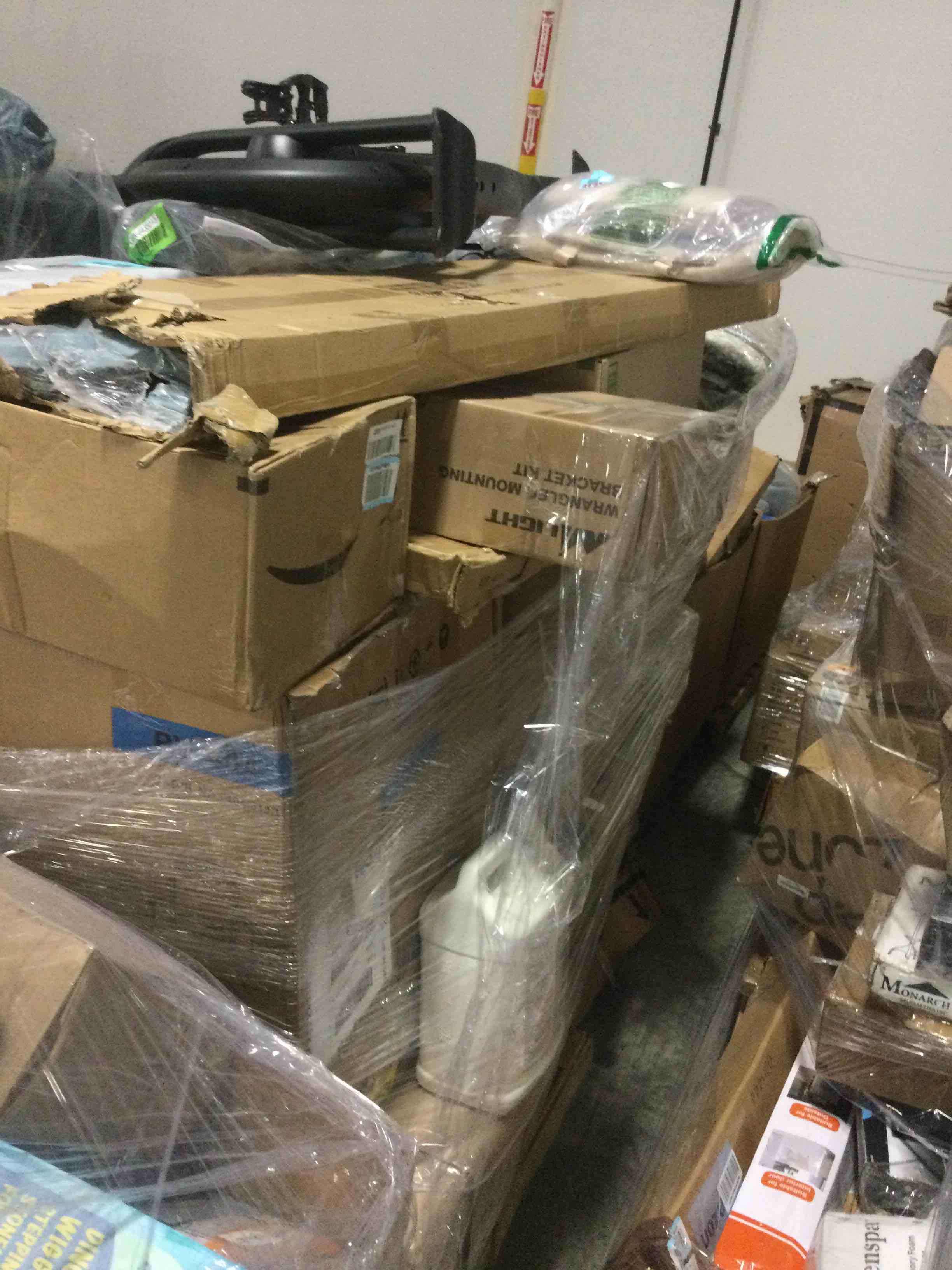 https://s3.amazonaws.com/lotting-images-prod/bidfta/GRN4243814_1719327042204.jpeg