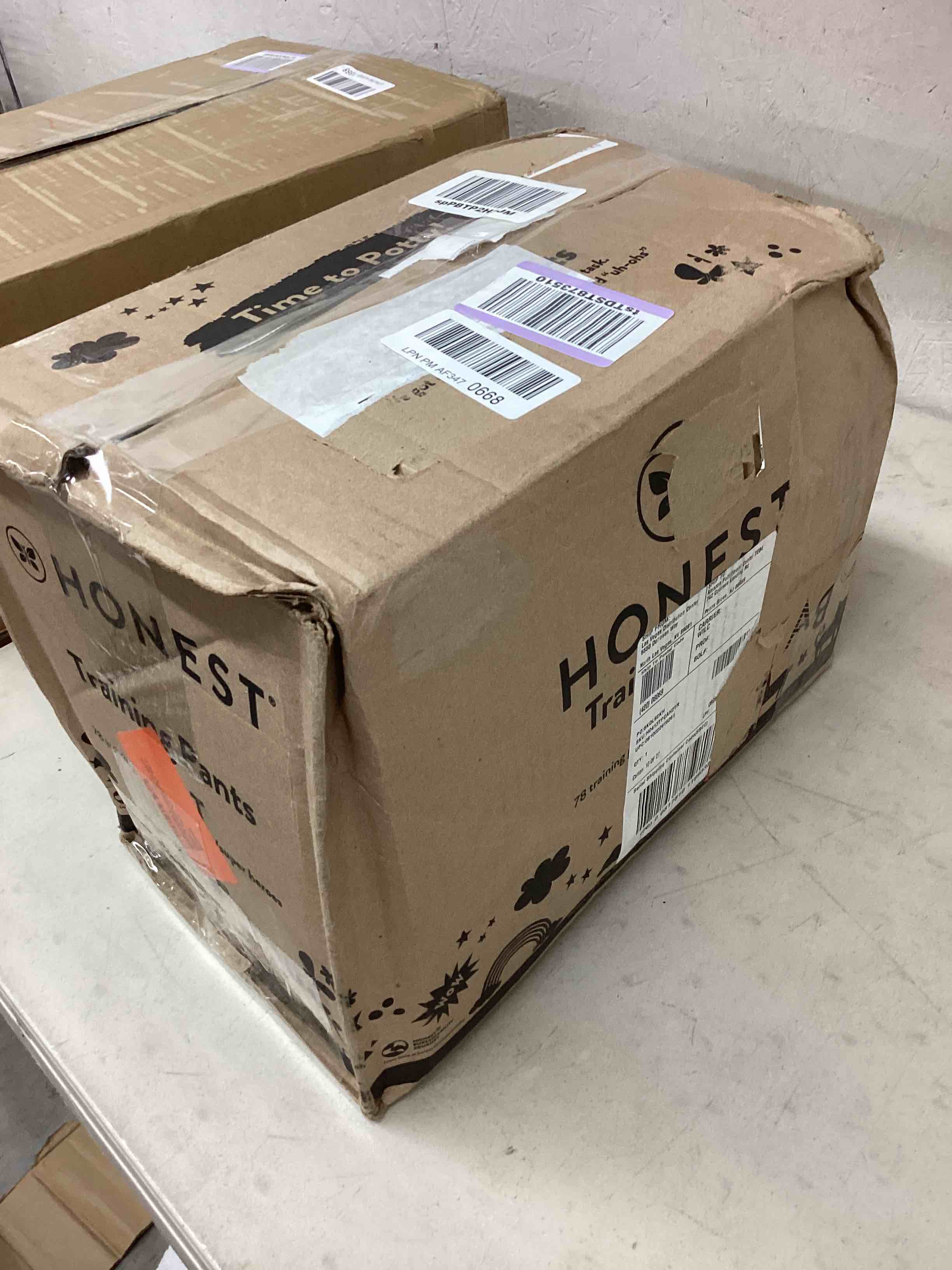 https://s3.amazonaws.com/lotting-images-prod/bidfta/GRN4247501_1685574825463.jpeg