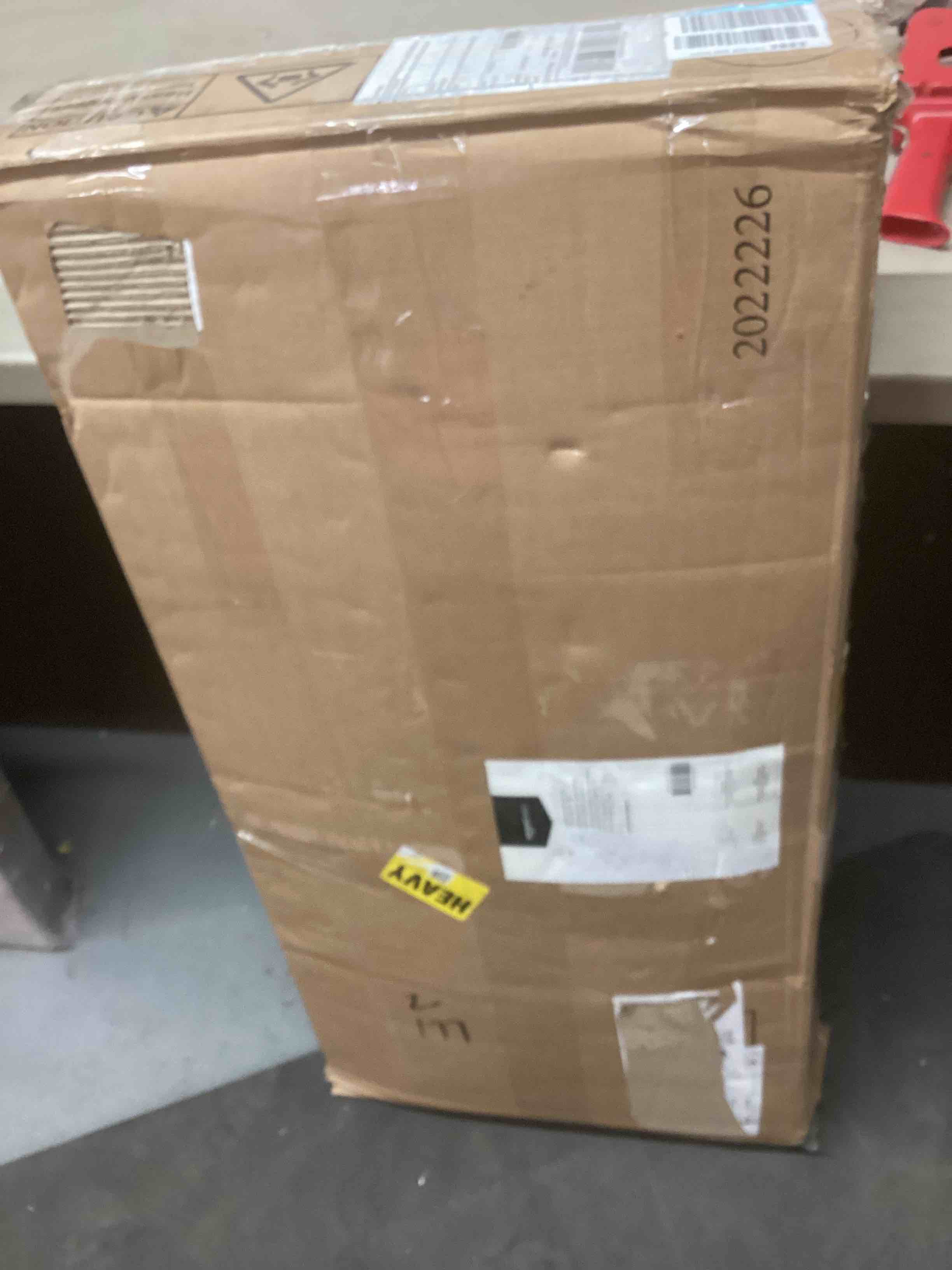 https://s3.amazonaws.com/lotting-images-prod/bidfta/GRN4247691_1686092368502.jpeg