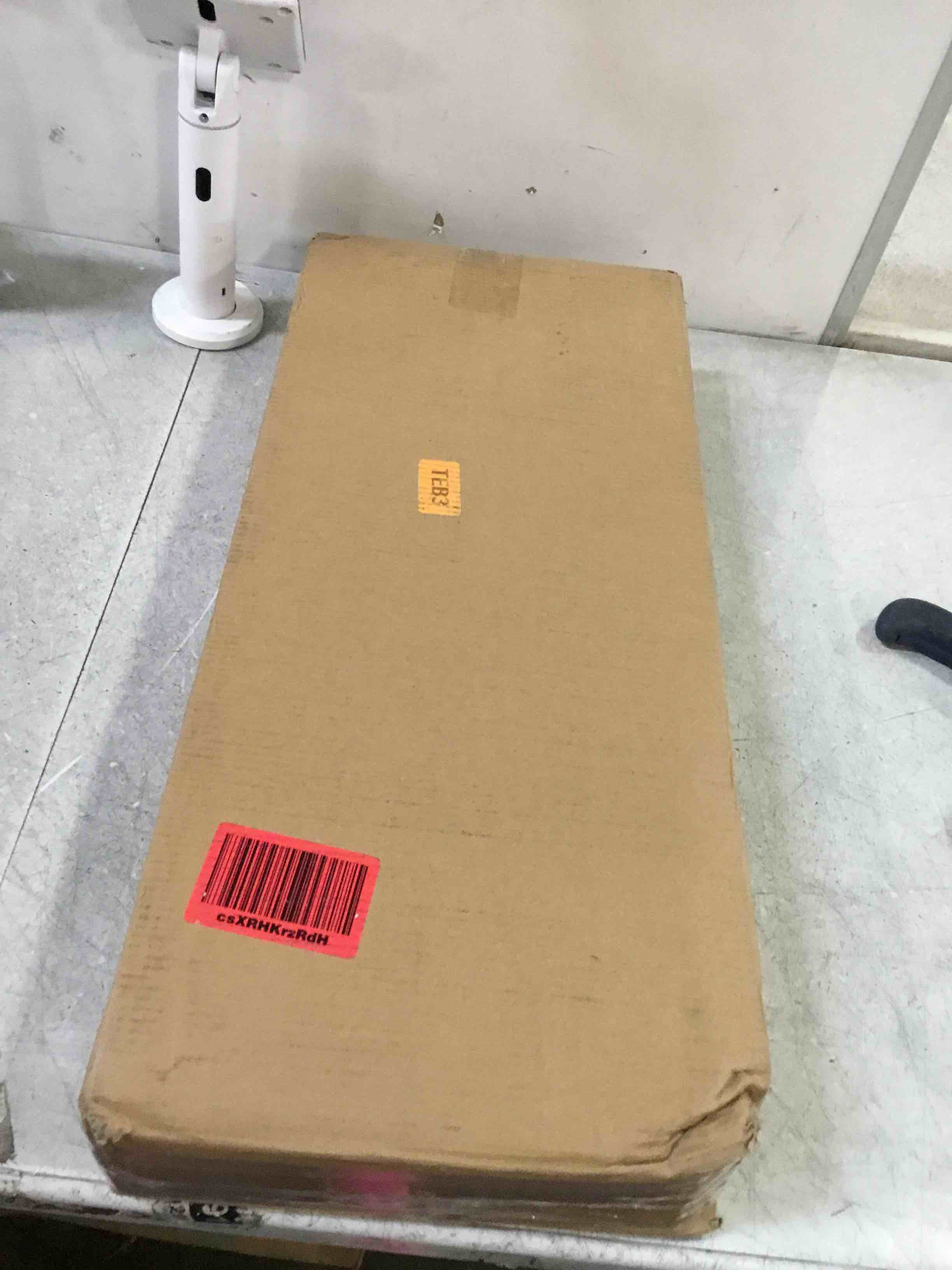 https://s3.amazonaws.com/lotting-images-prod/bidfta/GRN4258903_1747934373404.jpeg