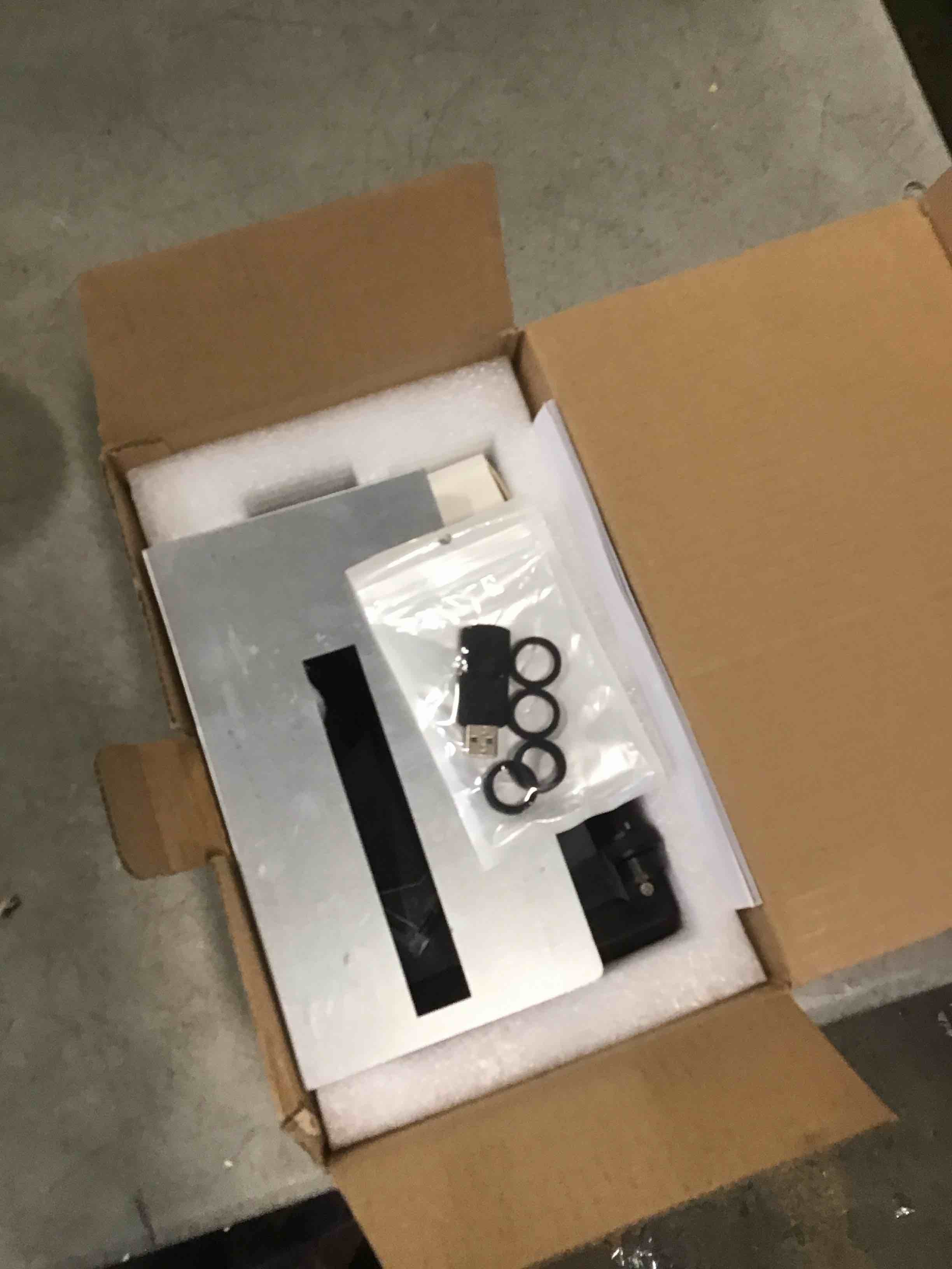 https://s3.amazonaws.com/lotting-images-prod/bidfta/GRN4259740_1744051834561.jpeg