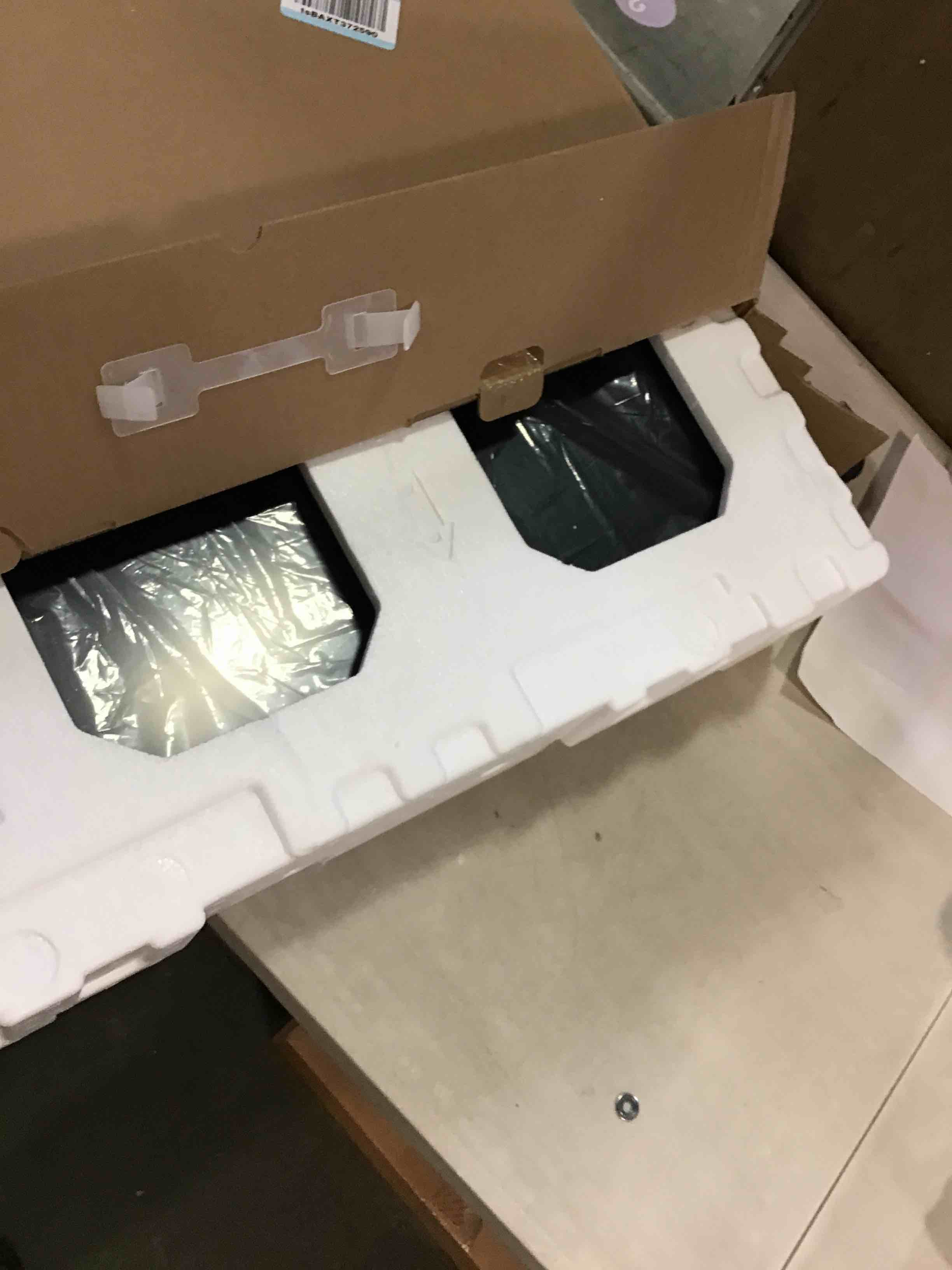 https://s3.amazonaws.com/lotting-images-prod/bidfta/GRN4259942_1744142318229.jpeg