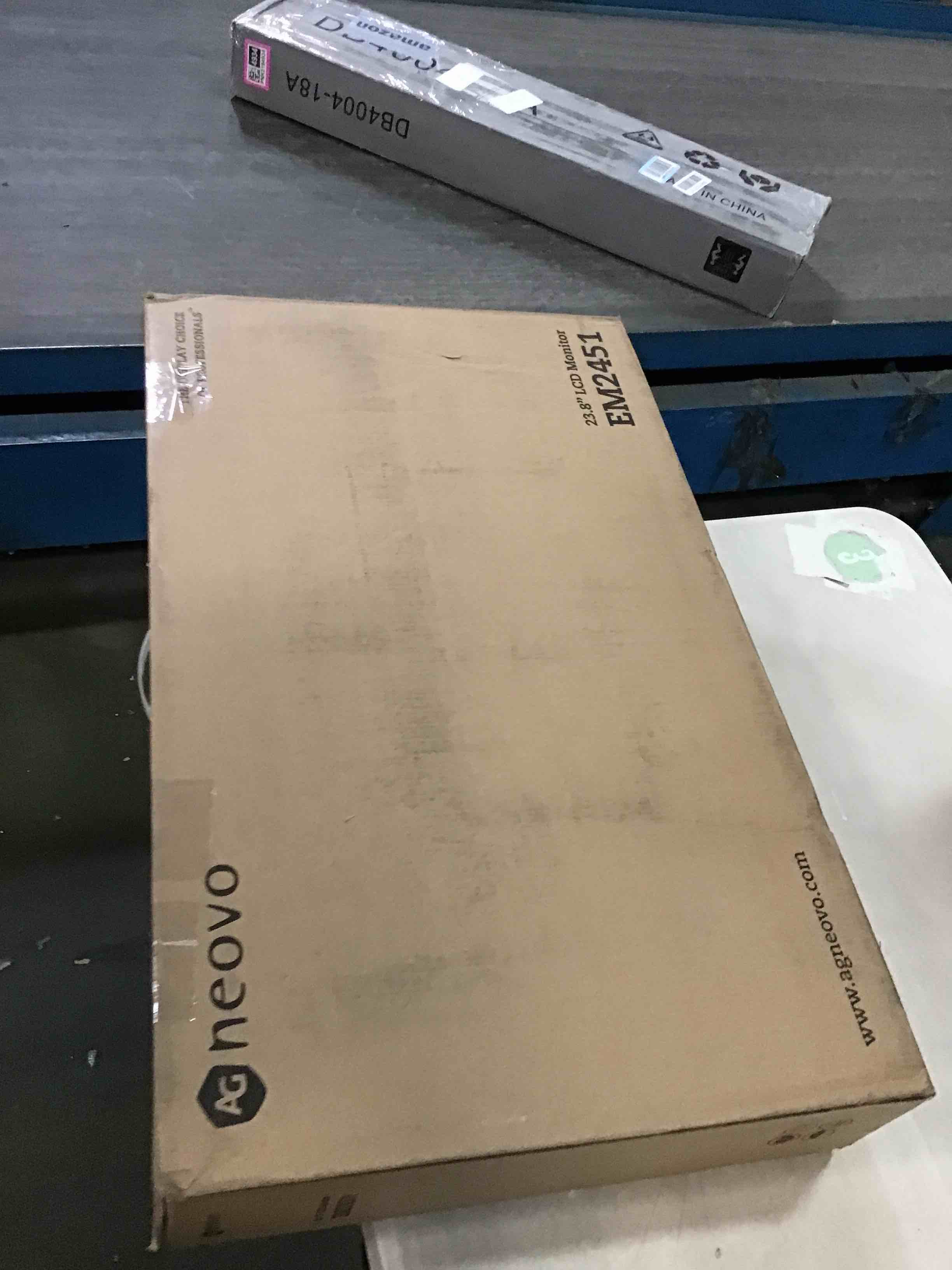 https://s3.amazonaws.com/lotting-images-prod/bidfta/GRN4259942_1744142351113.jpeg