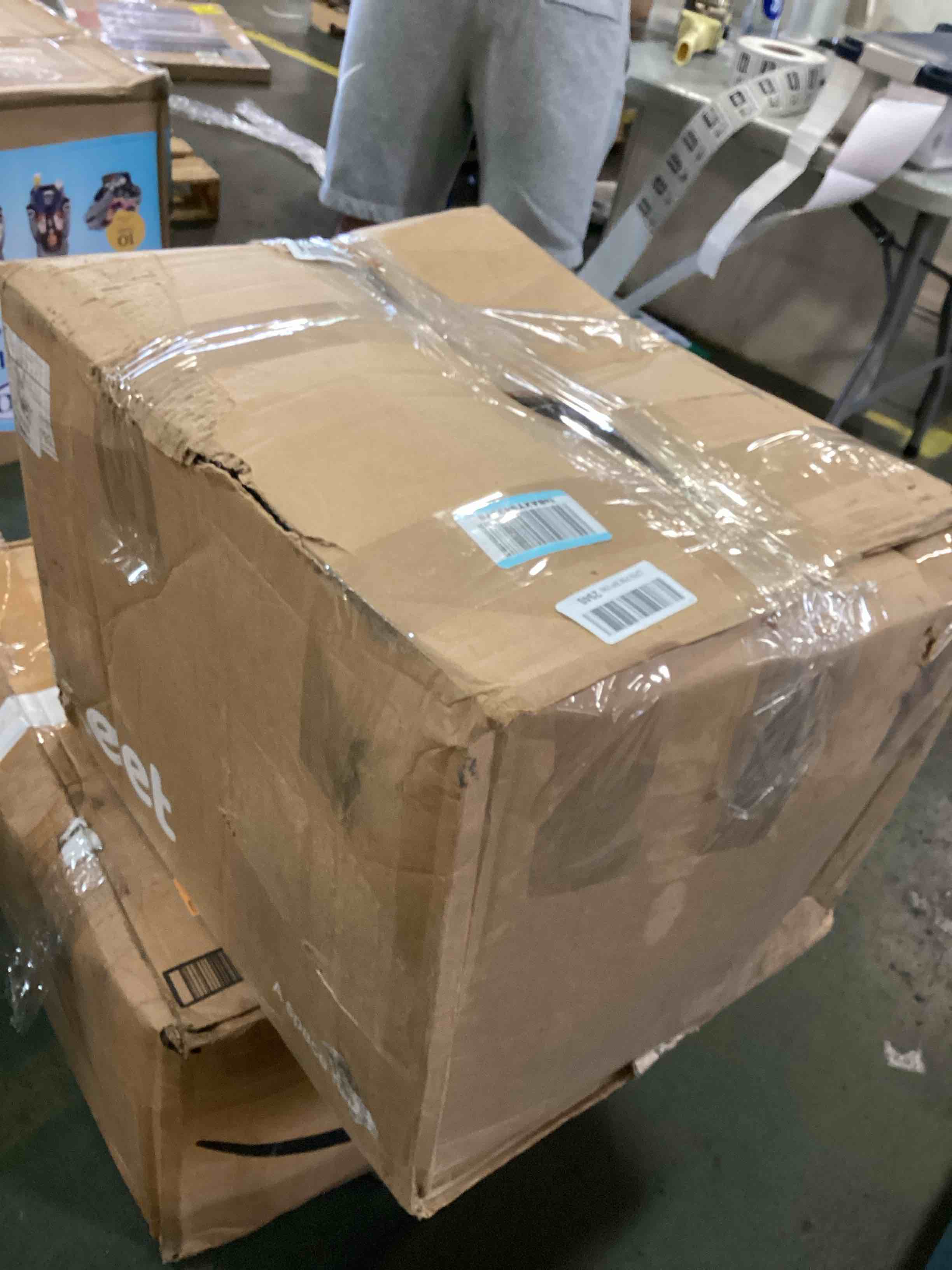 https://s3.amazonaws.com/lotting-images-prod/bidfta/GRN4261385_1750787254411.jpeg