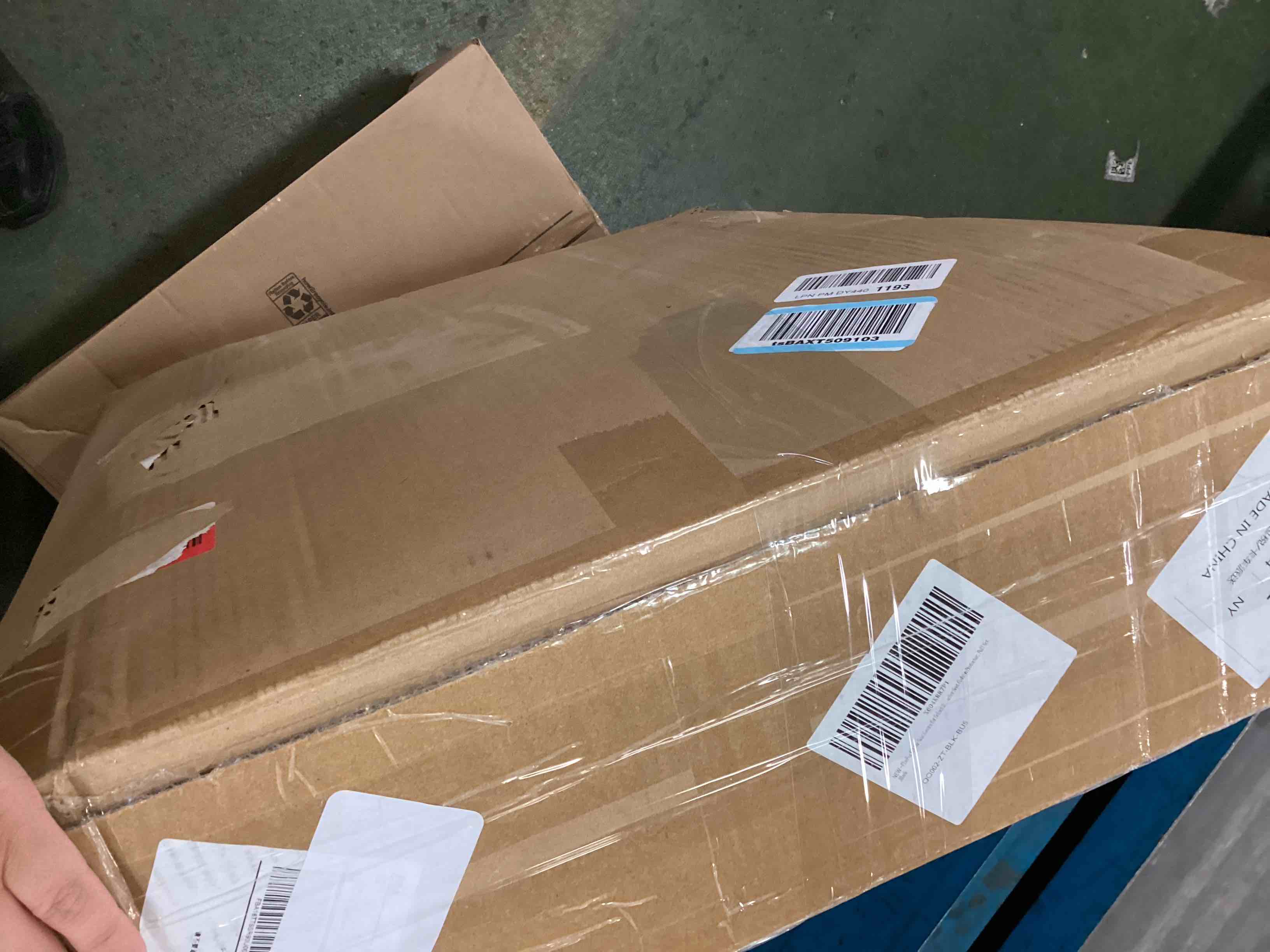 https://s3.amazonaws.com/lotting-images-prod/bidfta/GRN4261639_1750942615862.jpeg