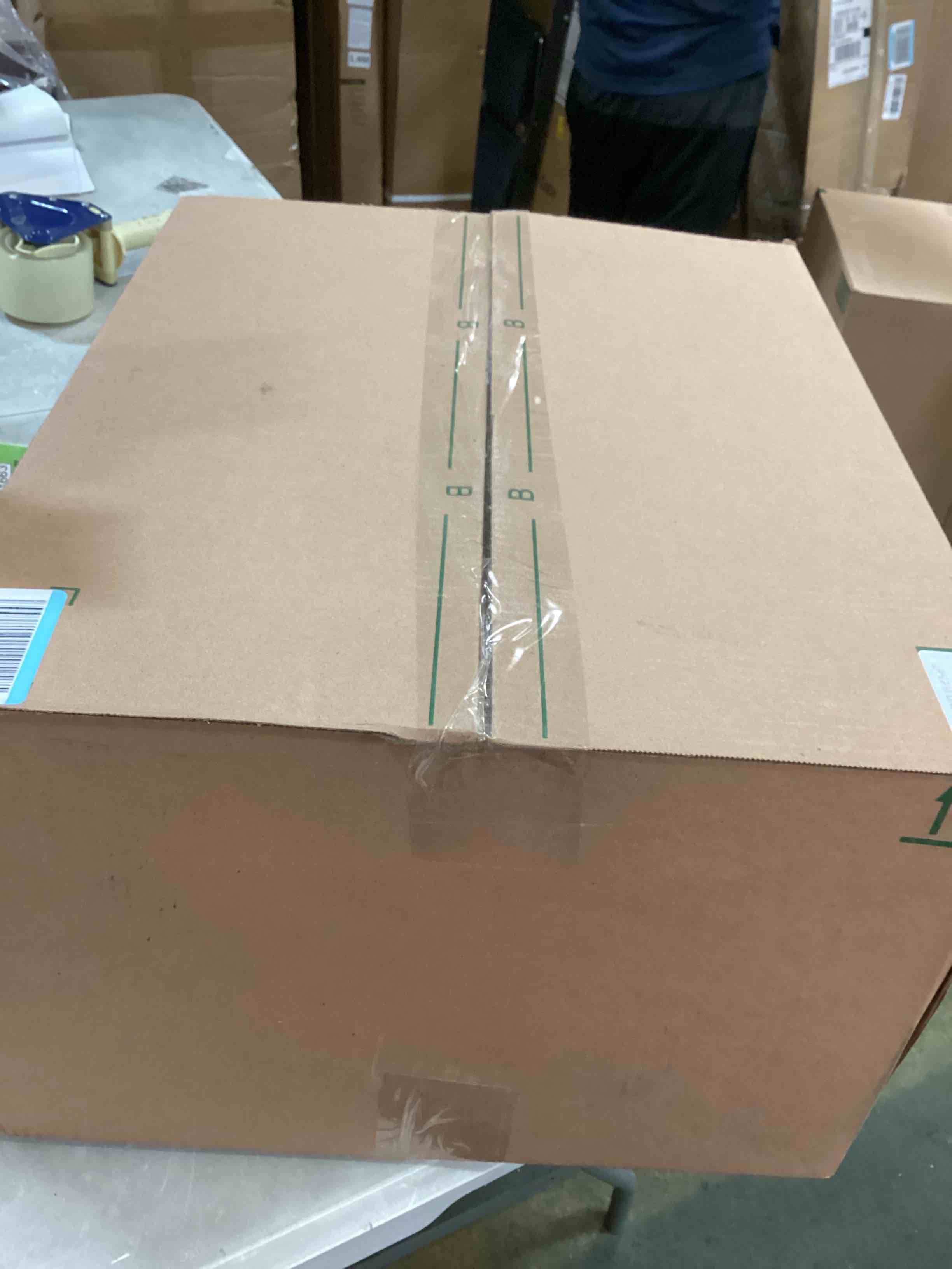 https://s3.amazonaws.com/lotting-images-prod/bidfta/GRN4261649_1750944985429.jpeg