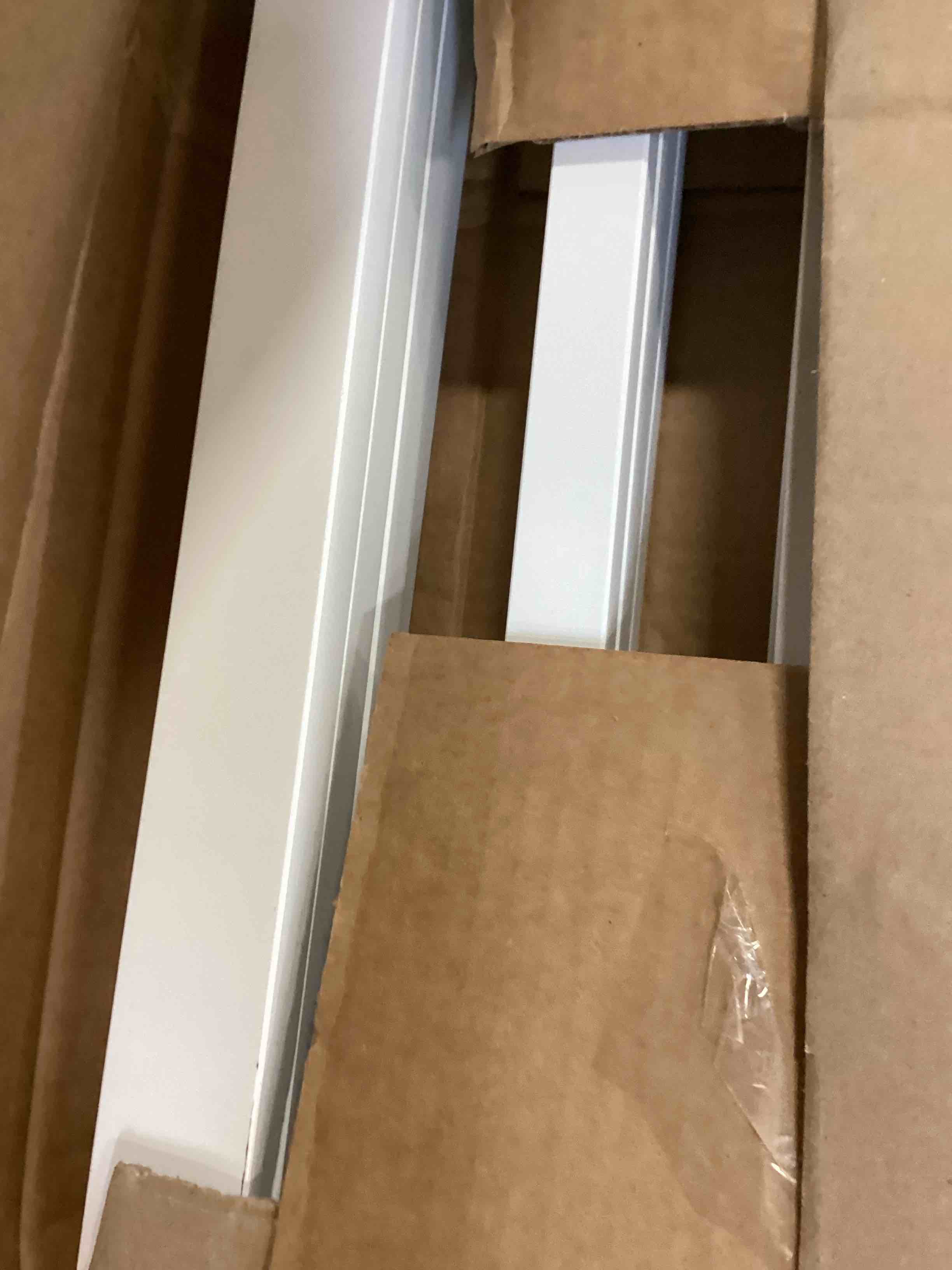 https://s3.amazonaws.com/lotting-images-prod/bidfta/GRN4262430_1744913232076.jpeg