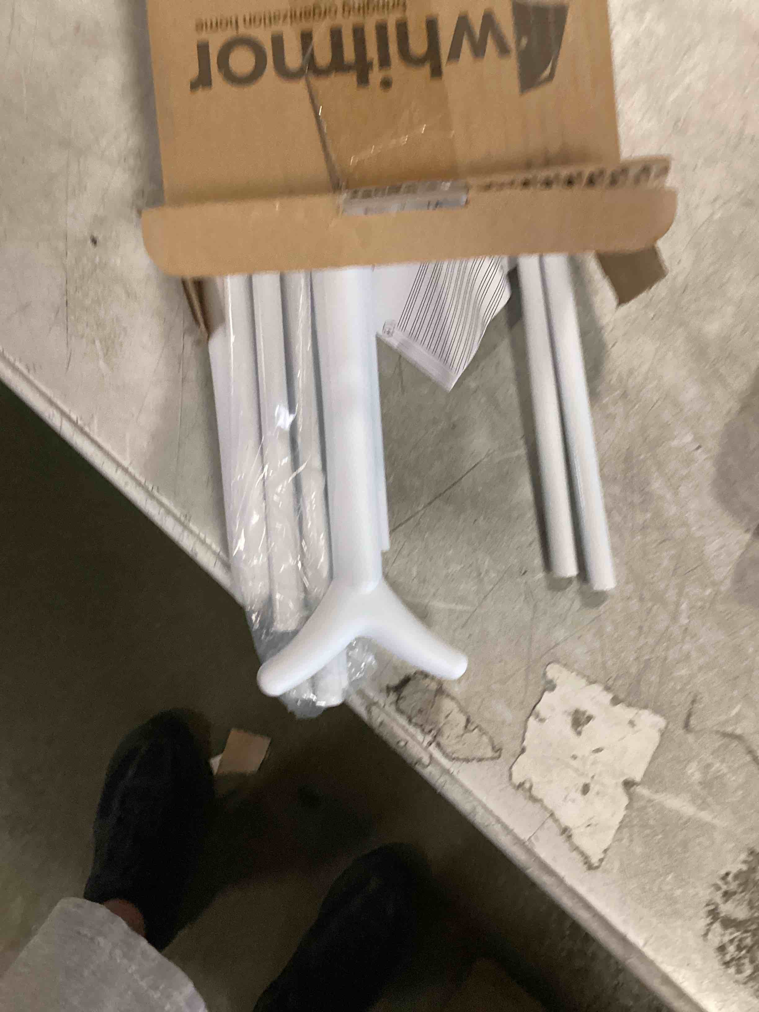 https://s3.amazonaws.com/lotting-images-prod/bidfta/GRN4263073_1749921454403.jpeg