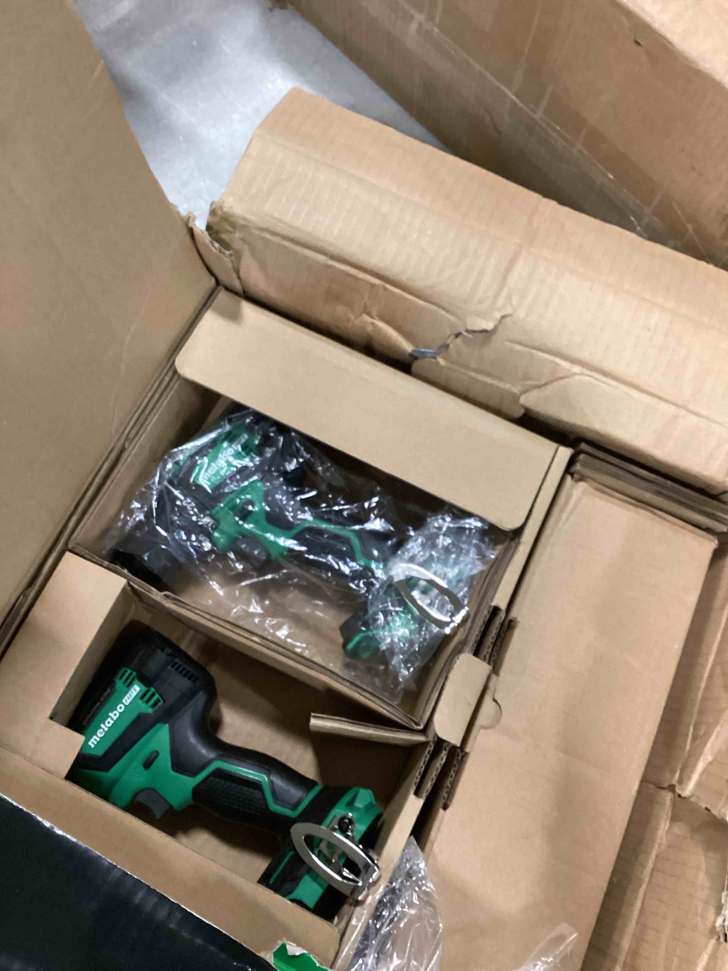 https://s3.amazonaws.com/lotting-images-prod/bidfta/GRN4263571_1748626266994.jpeg