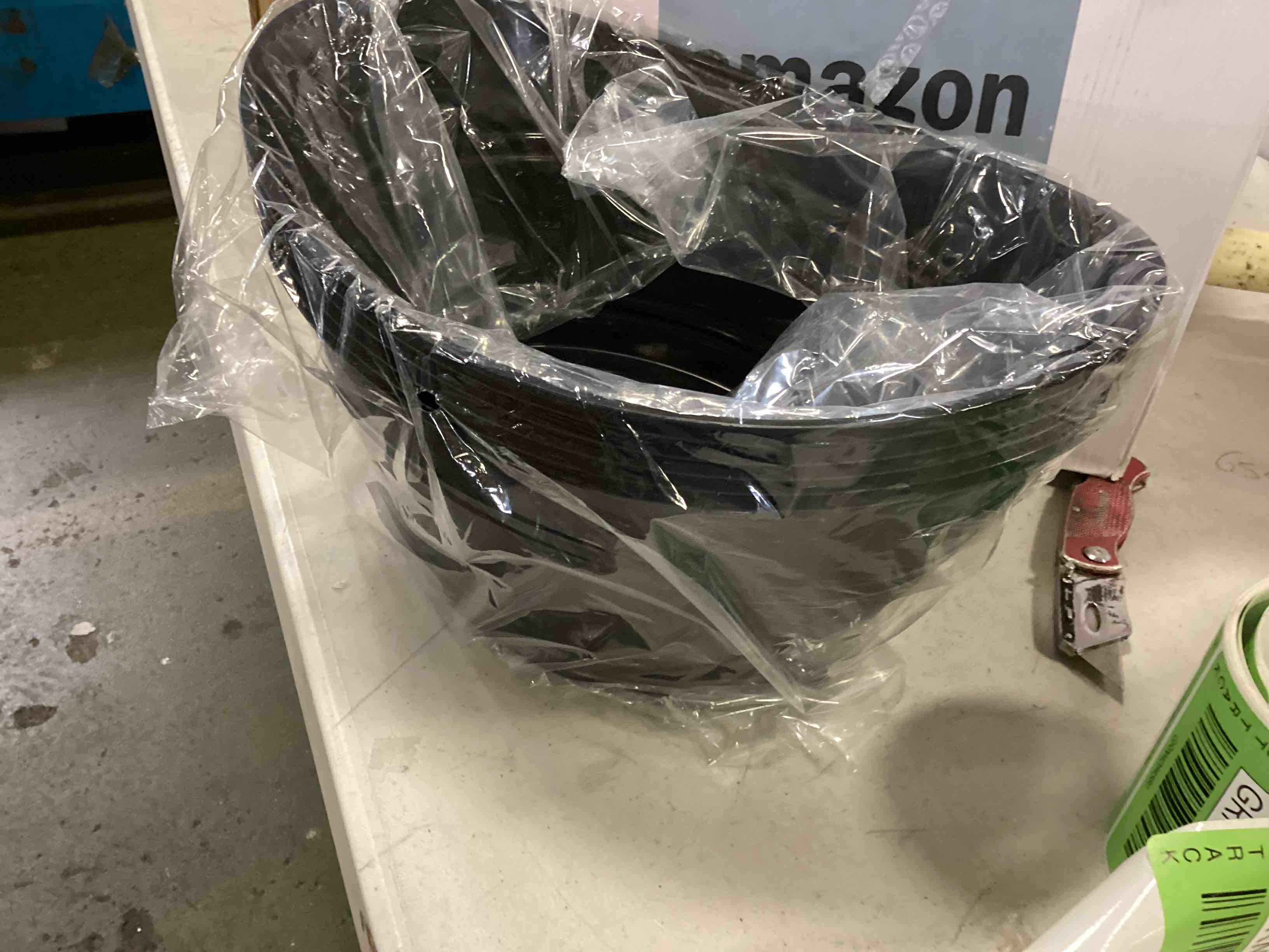 https://s3.amazonaws.com/lotting-images-prod/bidfta/GRN4264573_1749224996489.jpeg