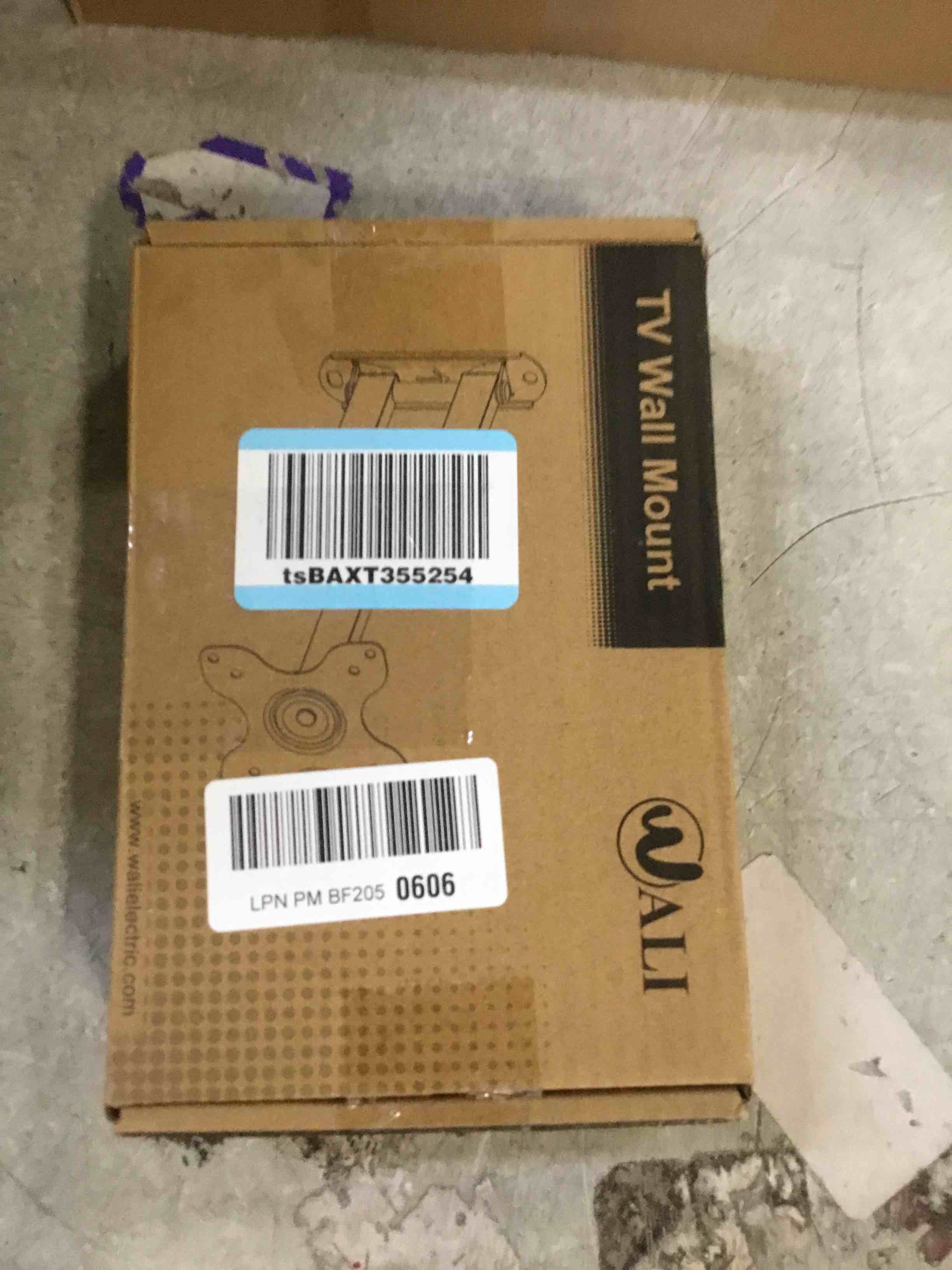 https://s3.amazonaws.com/lotting-images-prod/bidfta/GRN4265369_1738868334115.jpeg
