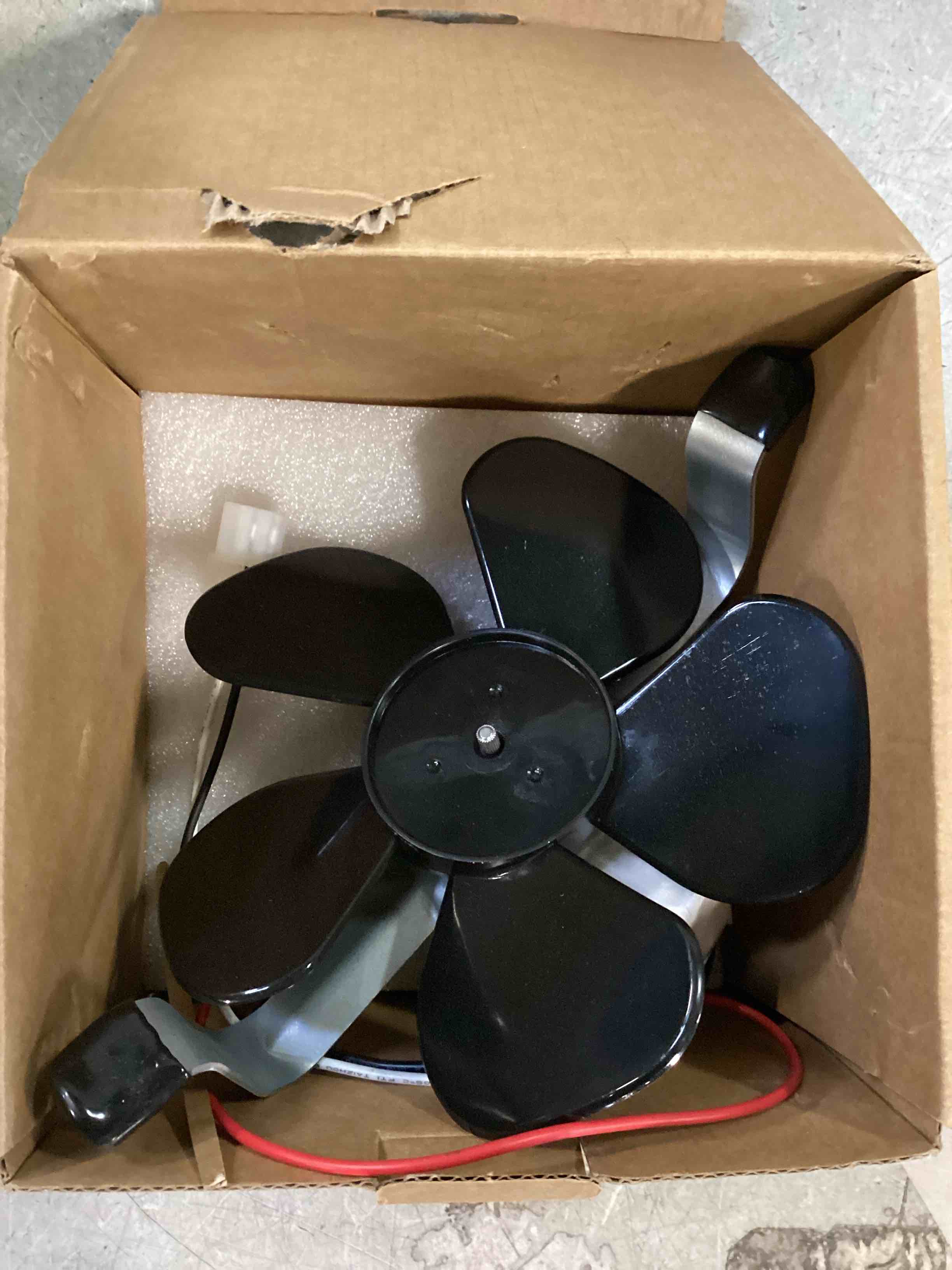 https://s3.amazonaws.com/lotting-images-prod/bidfta/GRN4265411_1738874385936.jpeg