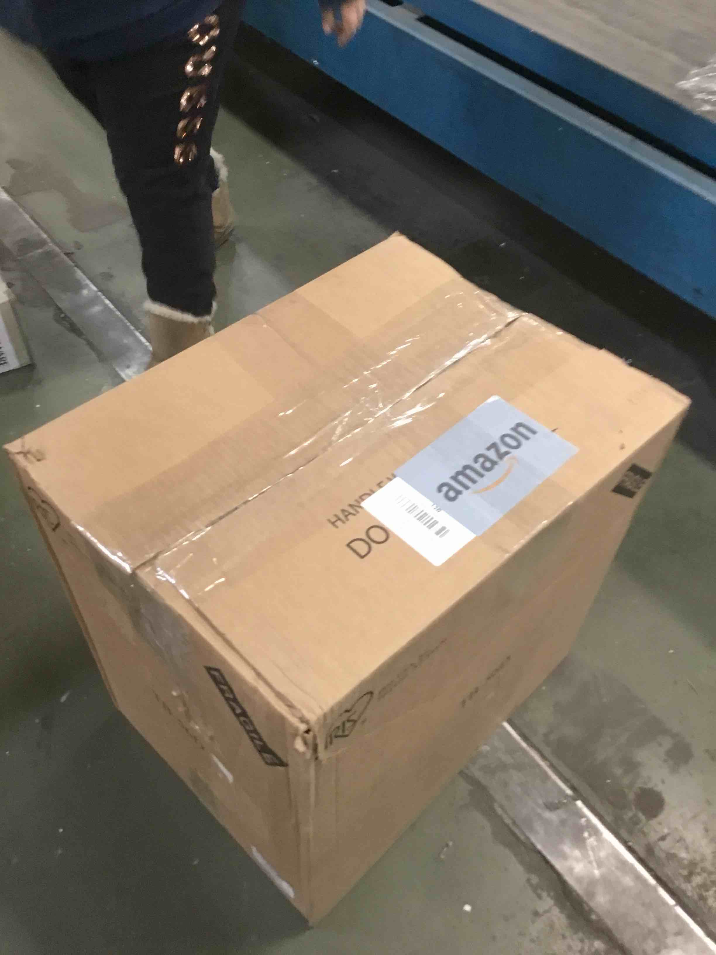 https://s3.amazonaws.com/lotting-images-prod/bidfta/GRN4265548_1738943763391.jpeg