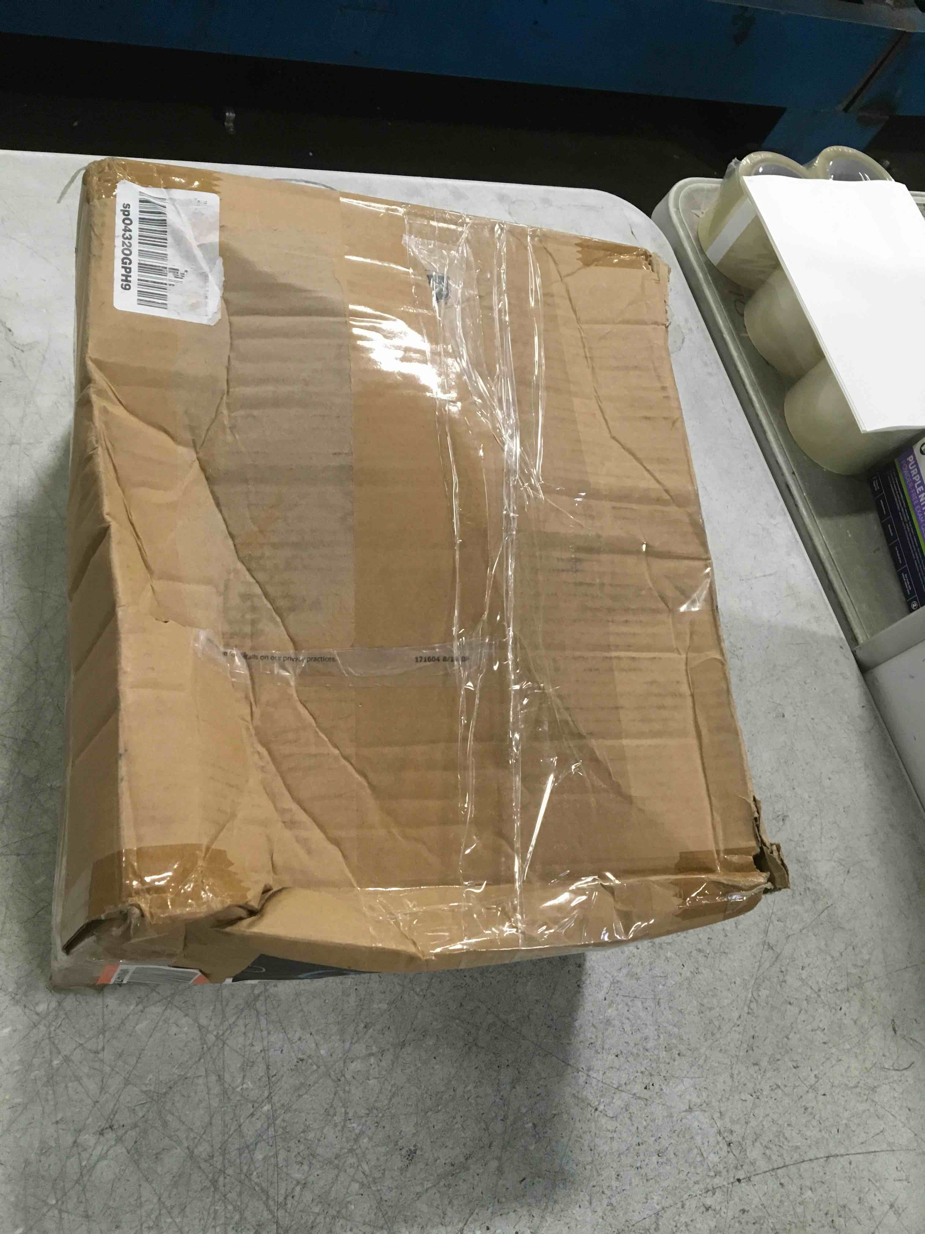 https://s3.amazonaws.com/lotting-images-prod/bidfta/GRN4266524_1743683321225.jpeg