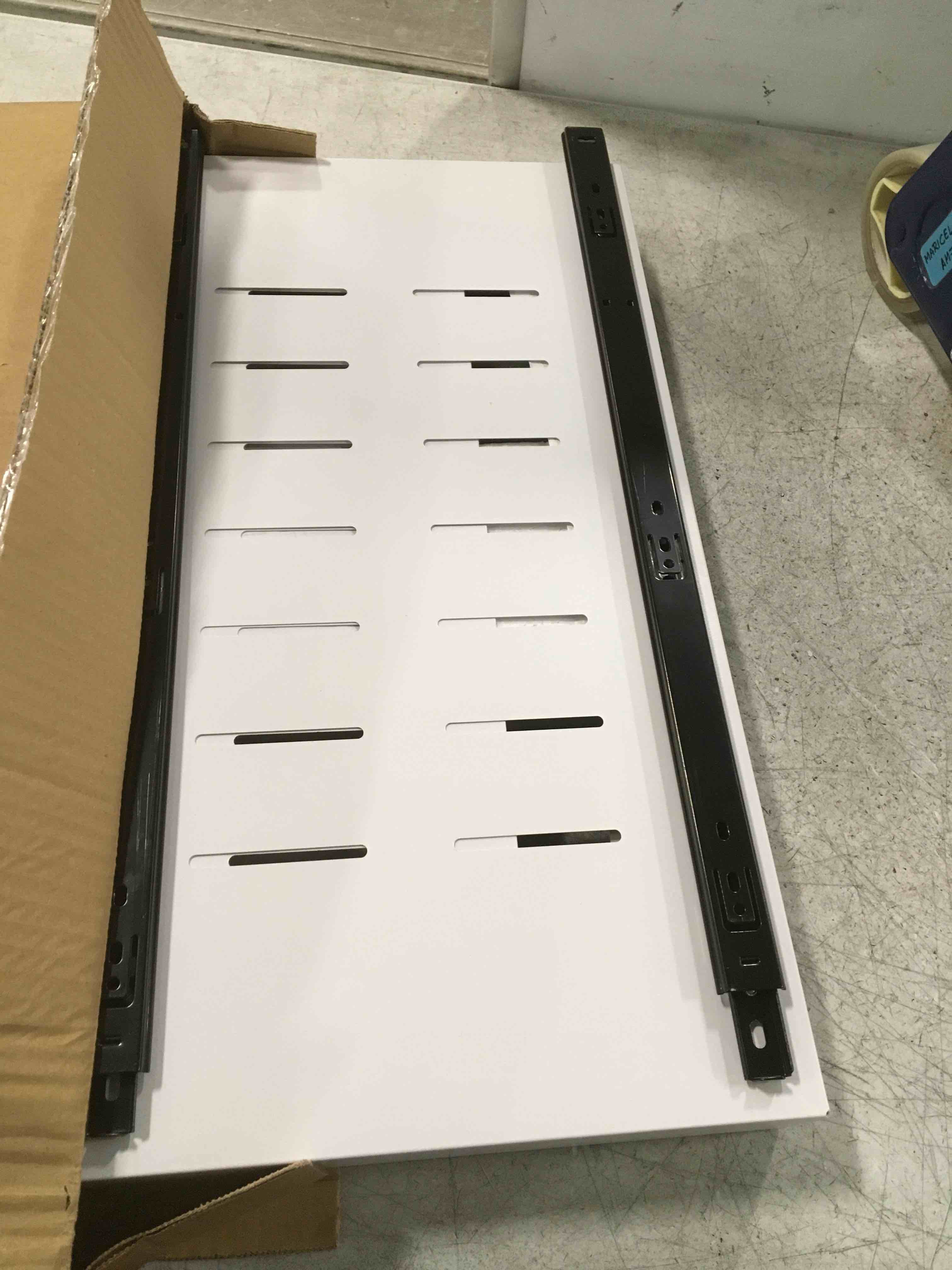 https://s3.amazonaws.com/lotting-images-prod/bidfta/GRN4266776_1743771547384.jpeg