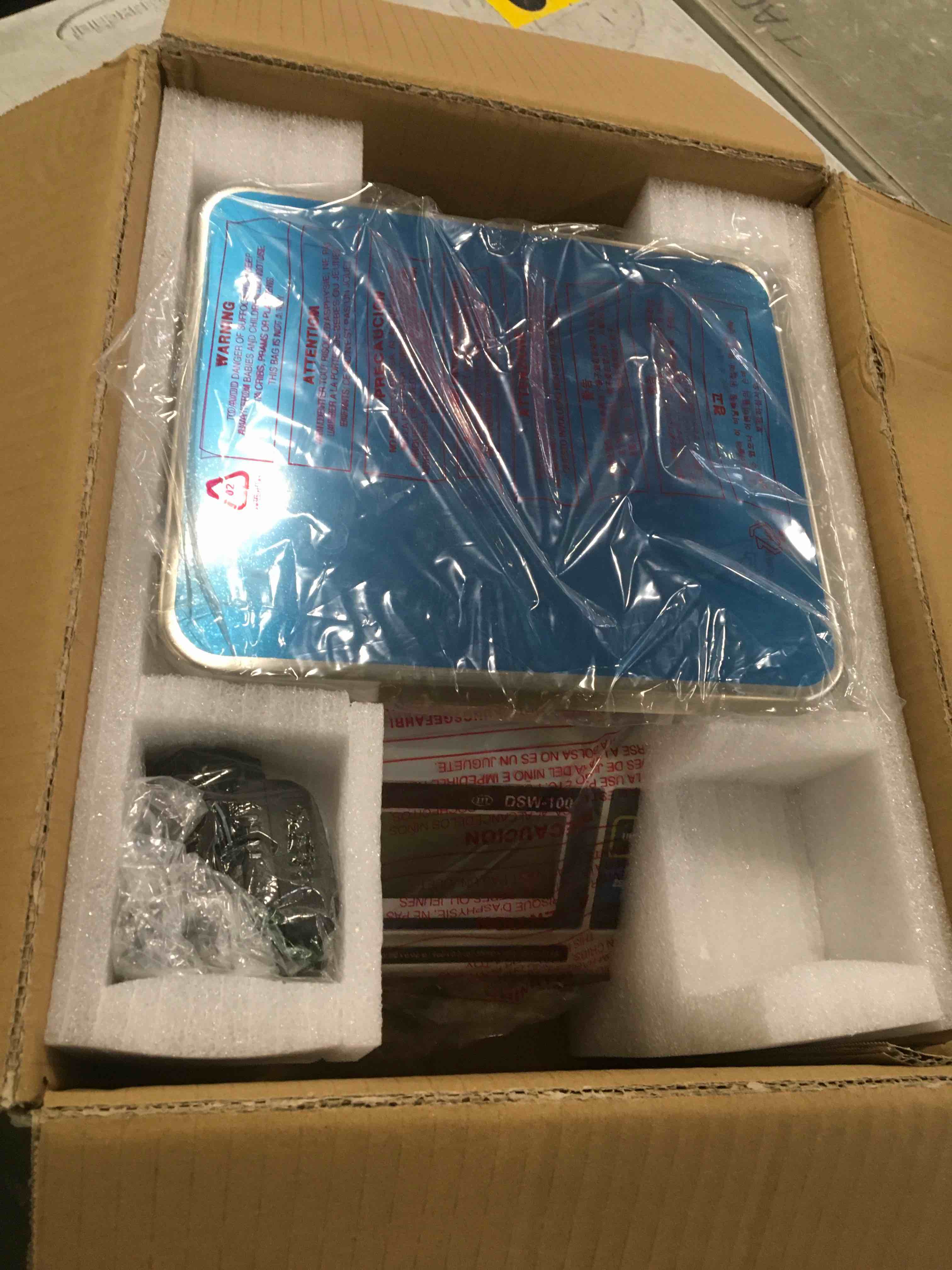 https://s3.amazonaws.com/lotting-images-prod/bidfta/GRN4266824_1743779099396.jpeg