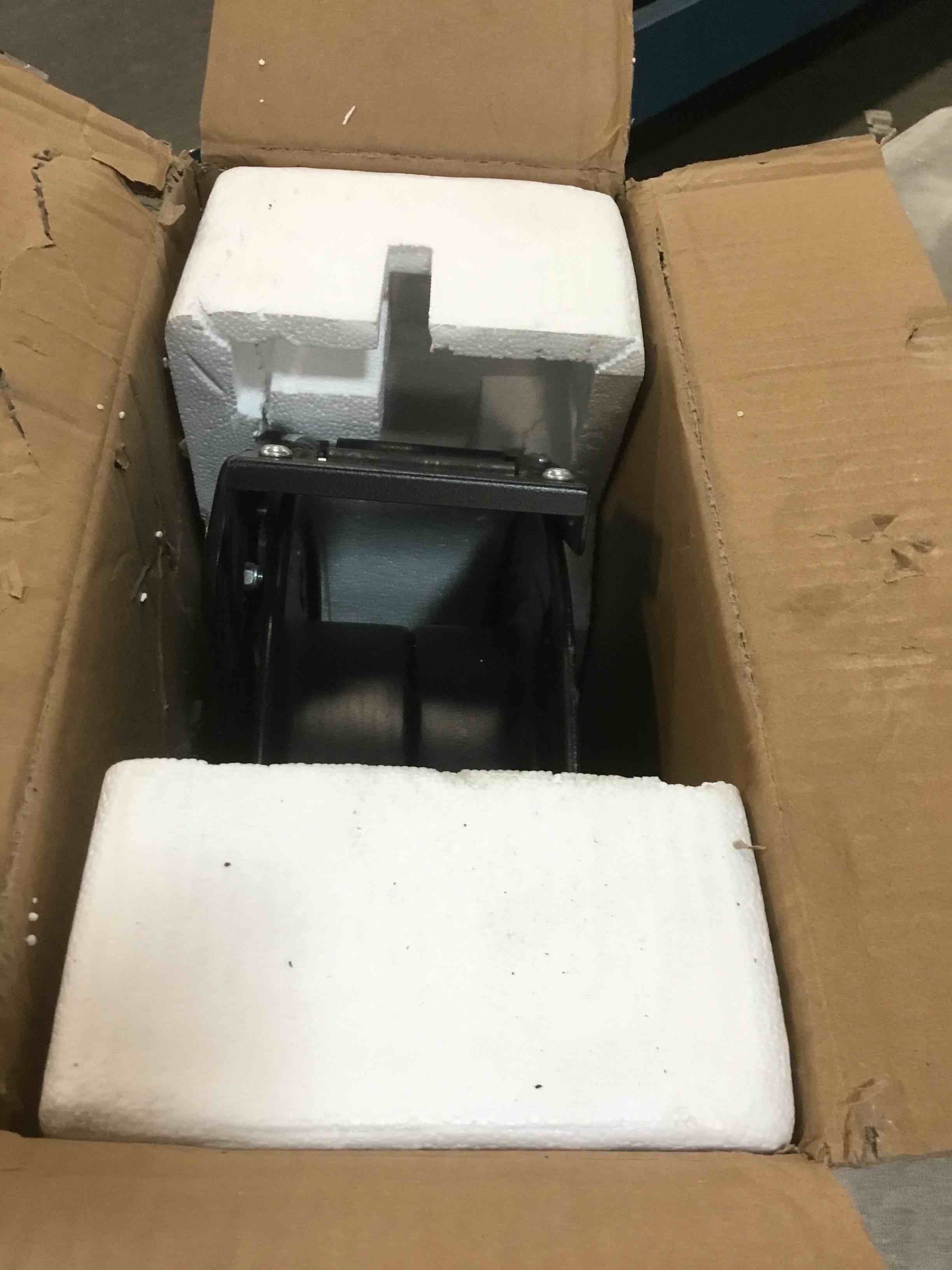https://s3.amazonaws.com/lotting-images-prod/bidfta/GRN4267448_1744211550018.jpeg