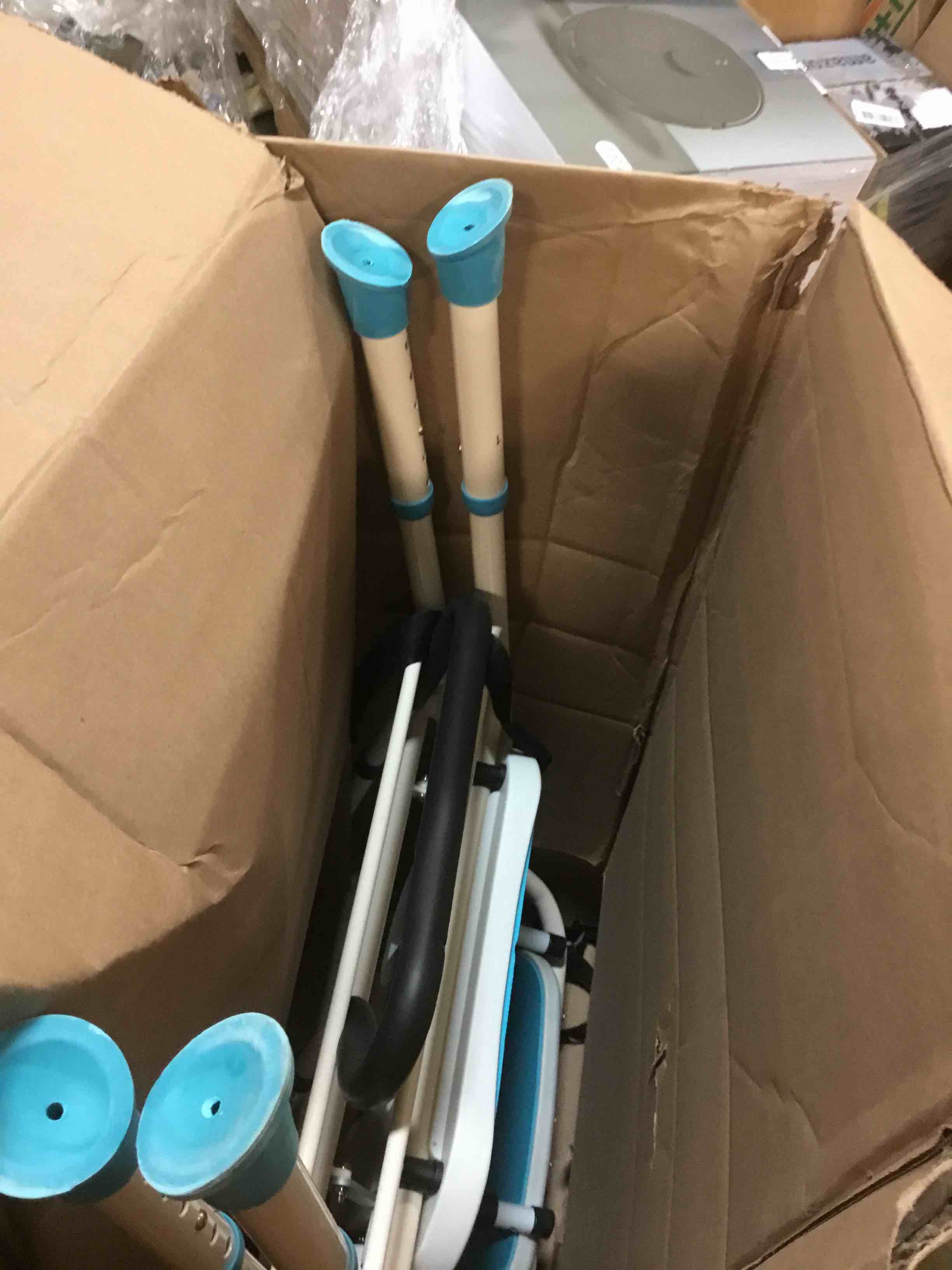 https://s3.amazonaws.com/lotting-images-prod/bidfta/GRN4267461_1744212558038.jpeg