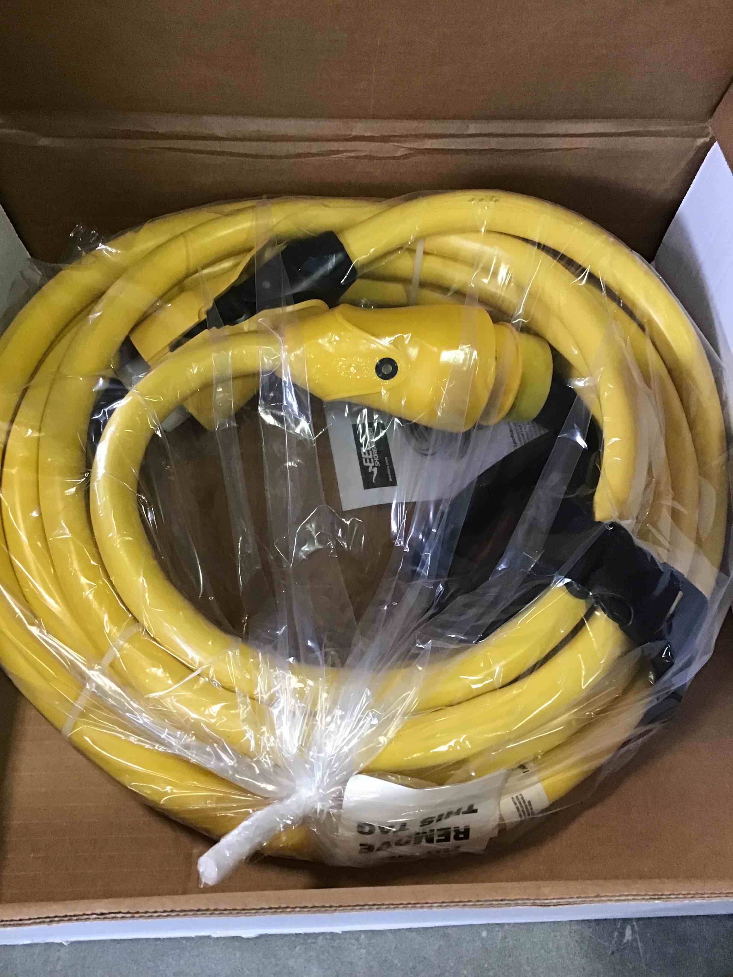 https://s3.amazonaws.com/lotting-images-prod/bidfta/GRN4441617_1689777630089.jpeg