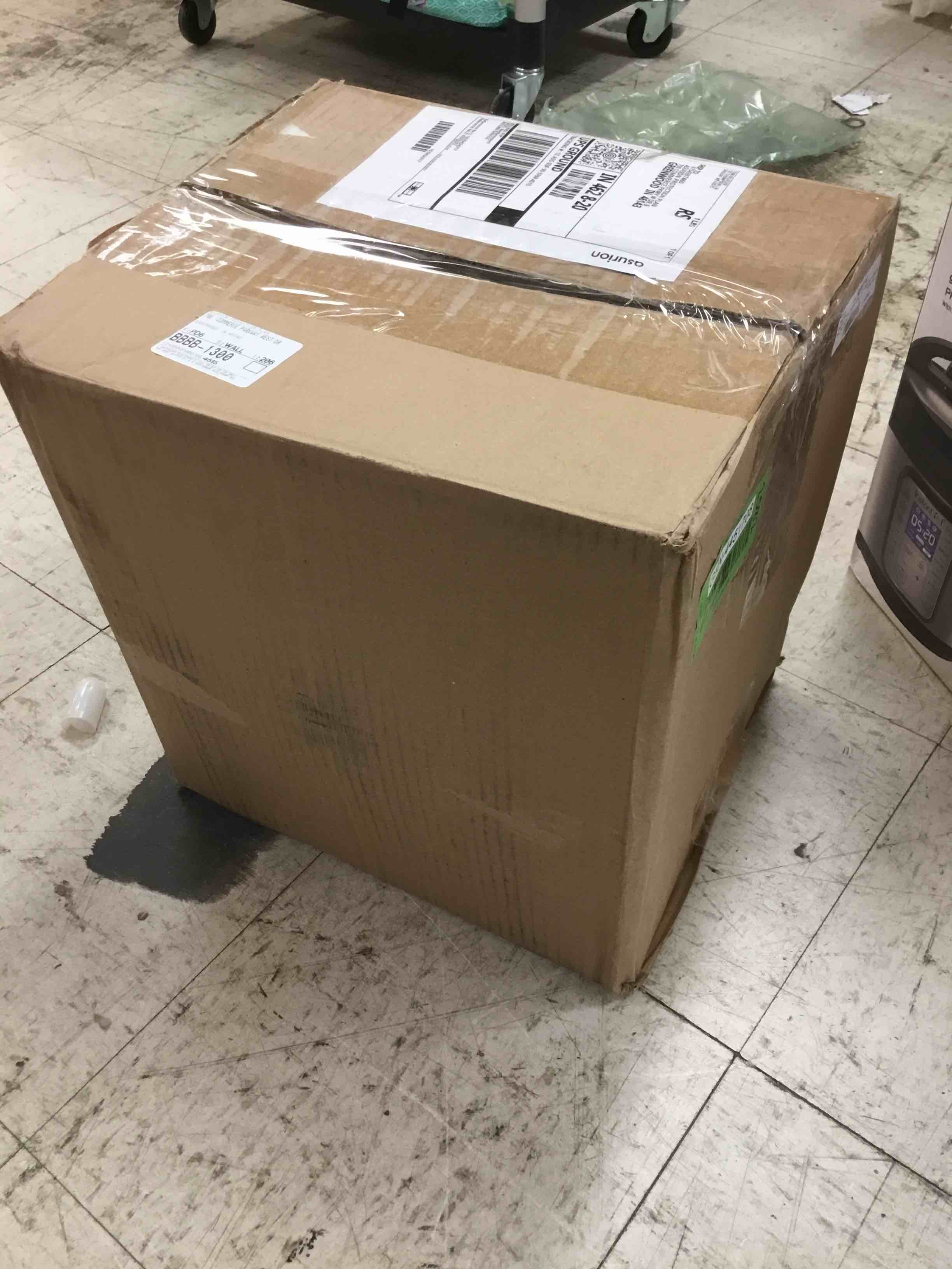 https://s3.amazonaws.com/lotting-images-prod/bidfta/GRN4451708_1686076751695.jpeg