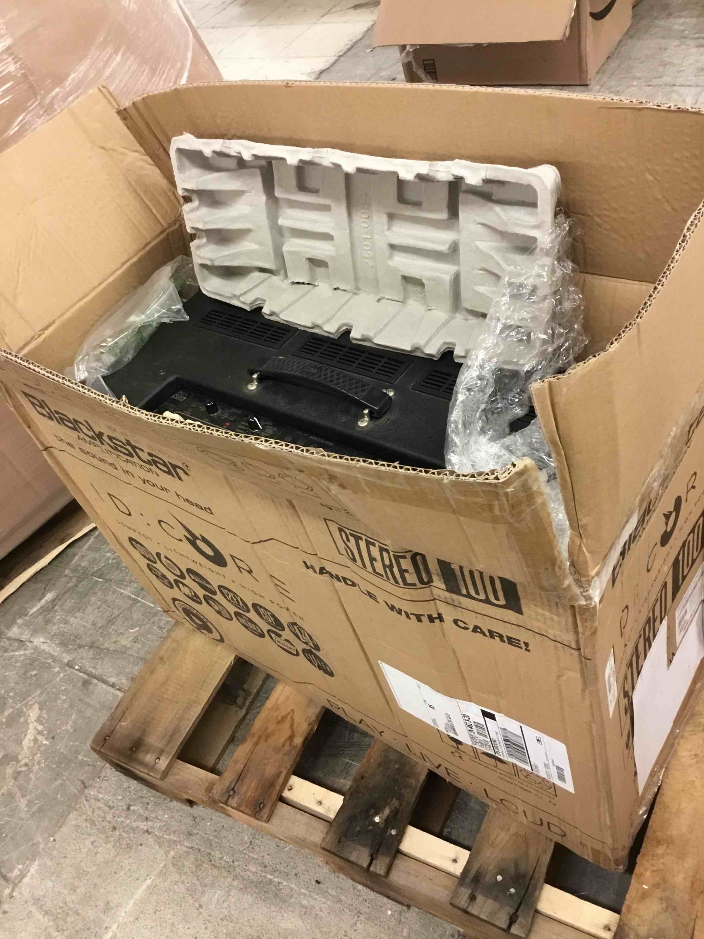 https://s3.amazonaws.com/lotting-images-prod/bidfta/GRN4453032_1685634353111.jpeg