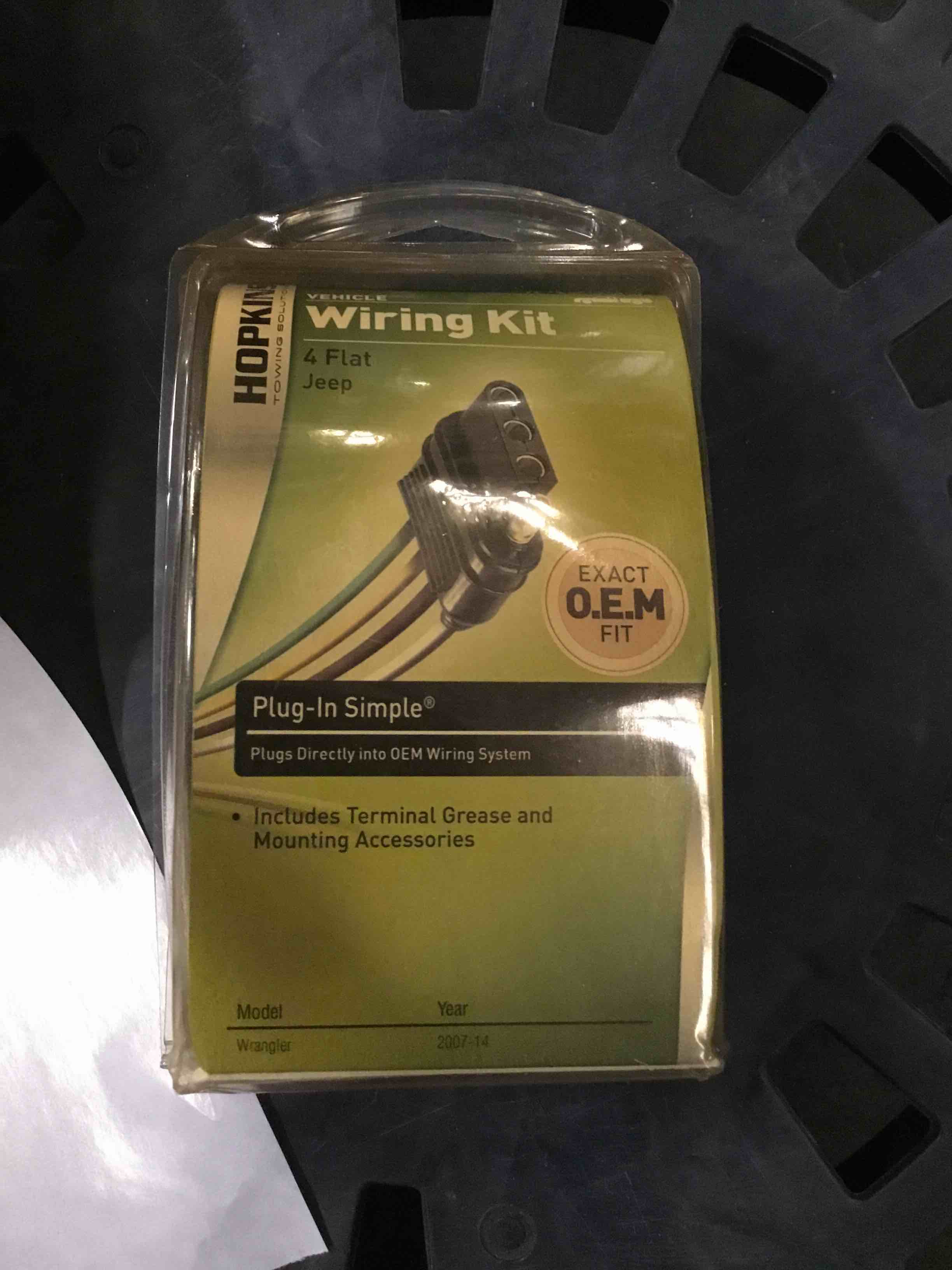 https://s3.amazonaws.com/lotting-images-prod/bidfta/GRN4463127_1683659342405.jpeg