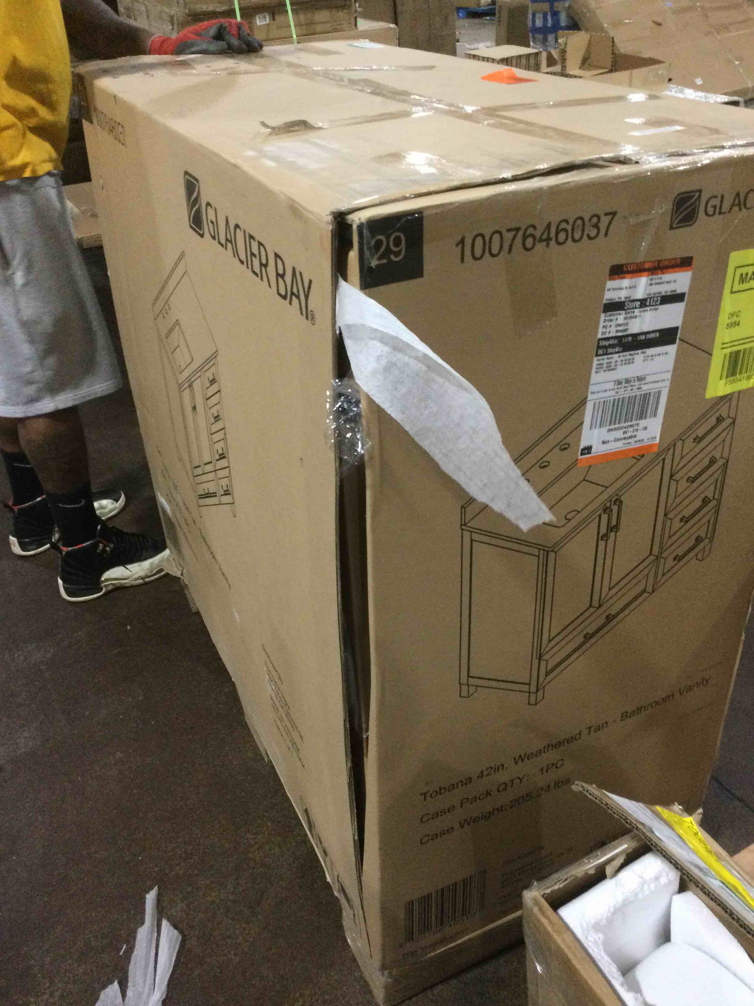 https://s3.amazonaws.com/lotting-images-prod/bidfta/GRN4516991_1680715985128.jpeg