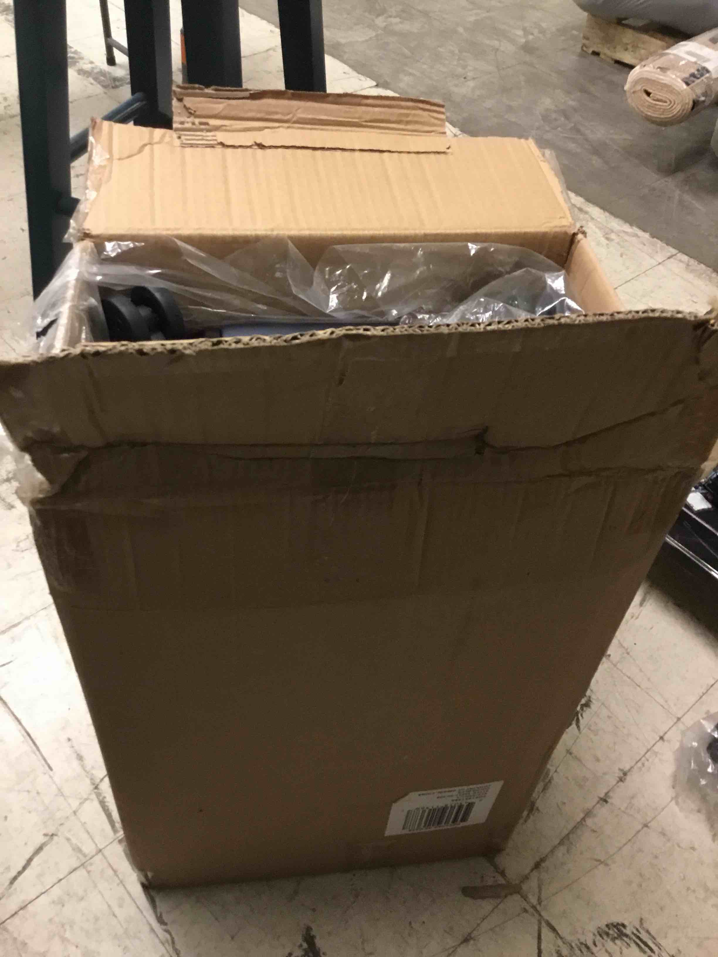 https://s3.amazonaws.com/lotting-images-prod/bidfta/GRN4520949_1696605353327.jpeg