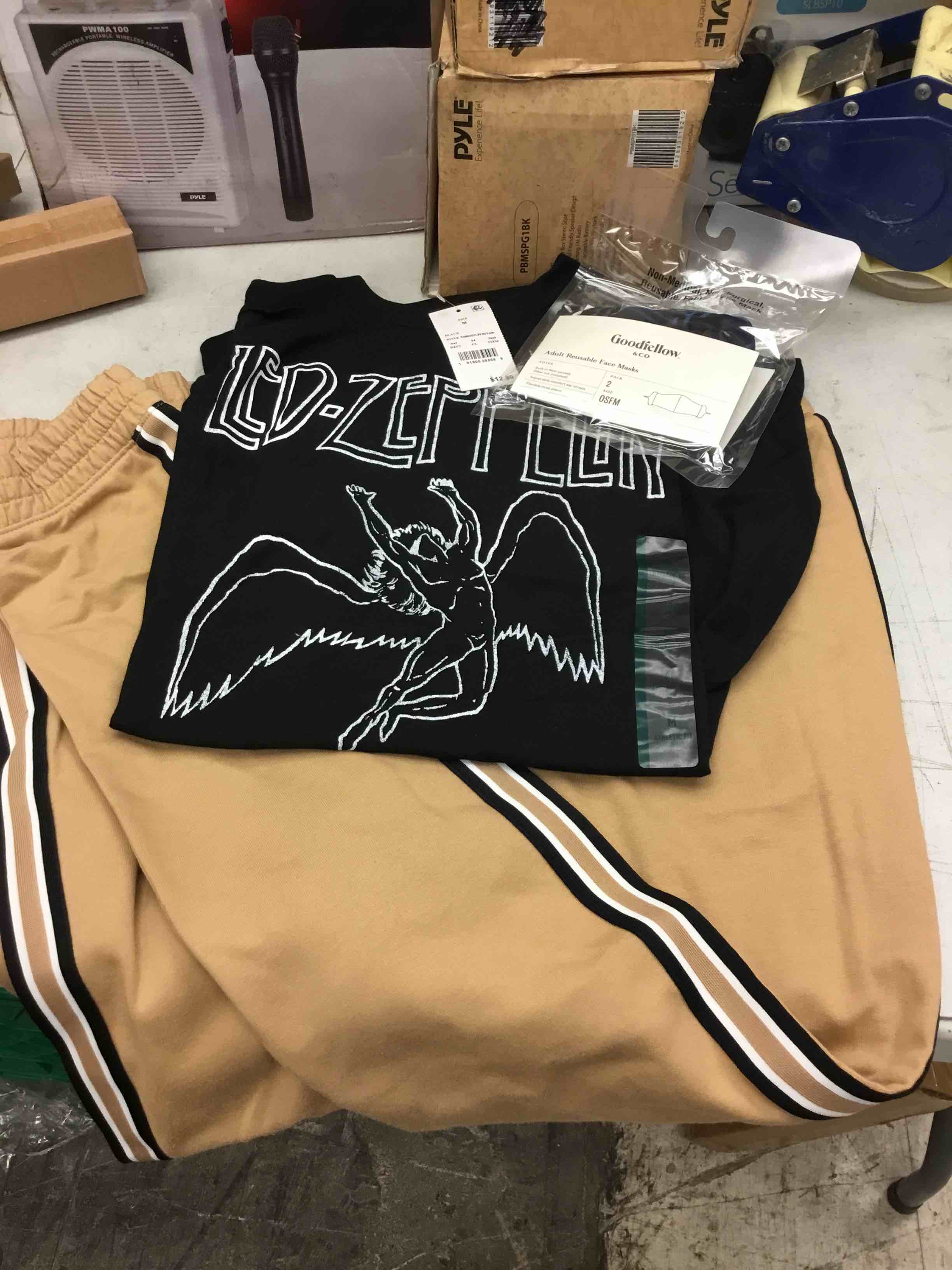 OutFit Bag -Shirt and pants with mask