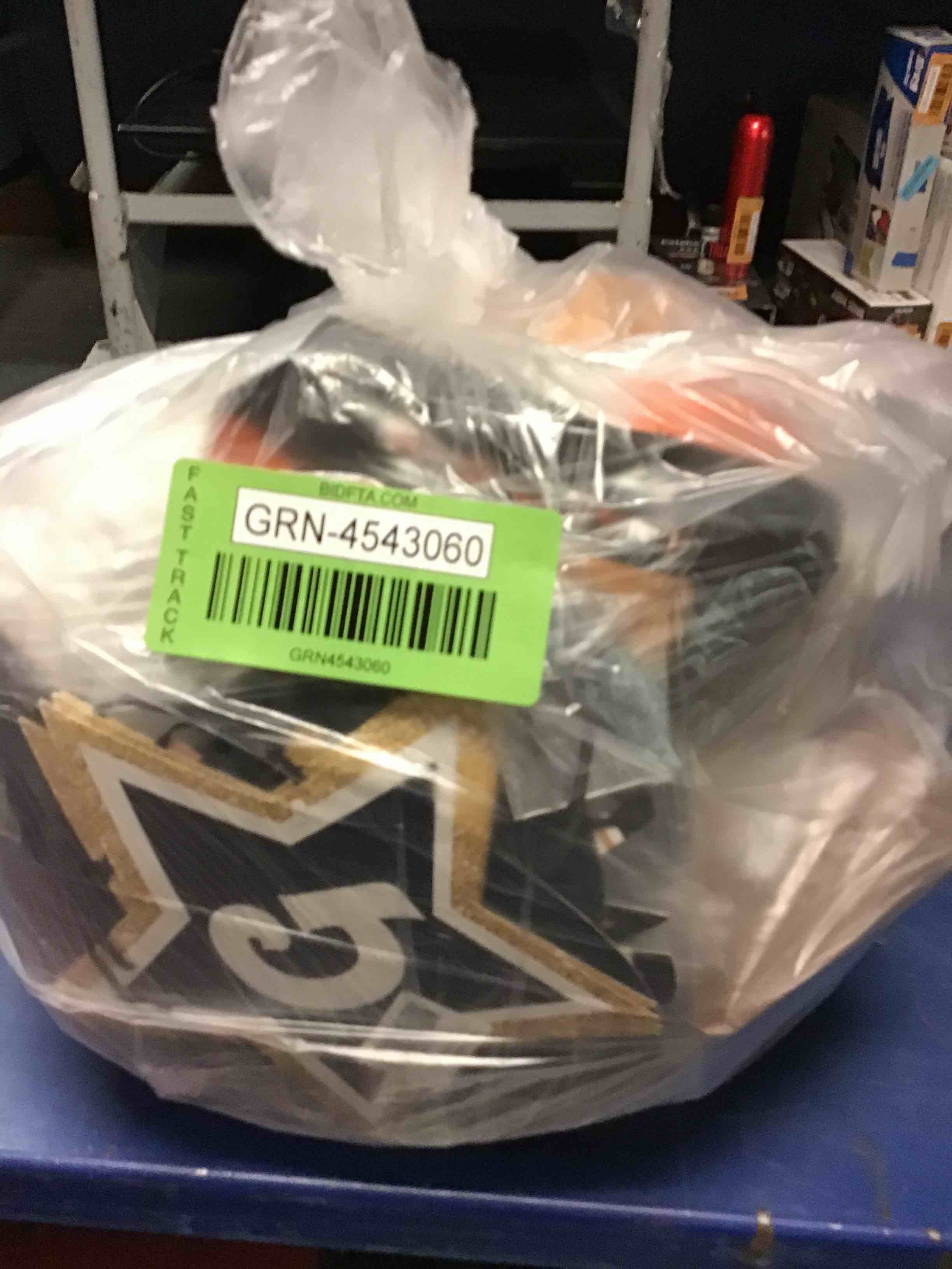 https://s3.amazonaws.com/lotting-images-prod/bidfta/GRN4543060_1691176184625.jpeg